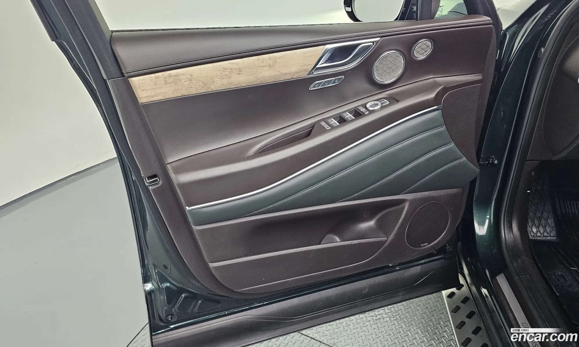 Genesis GV80 2023 — 21