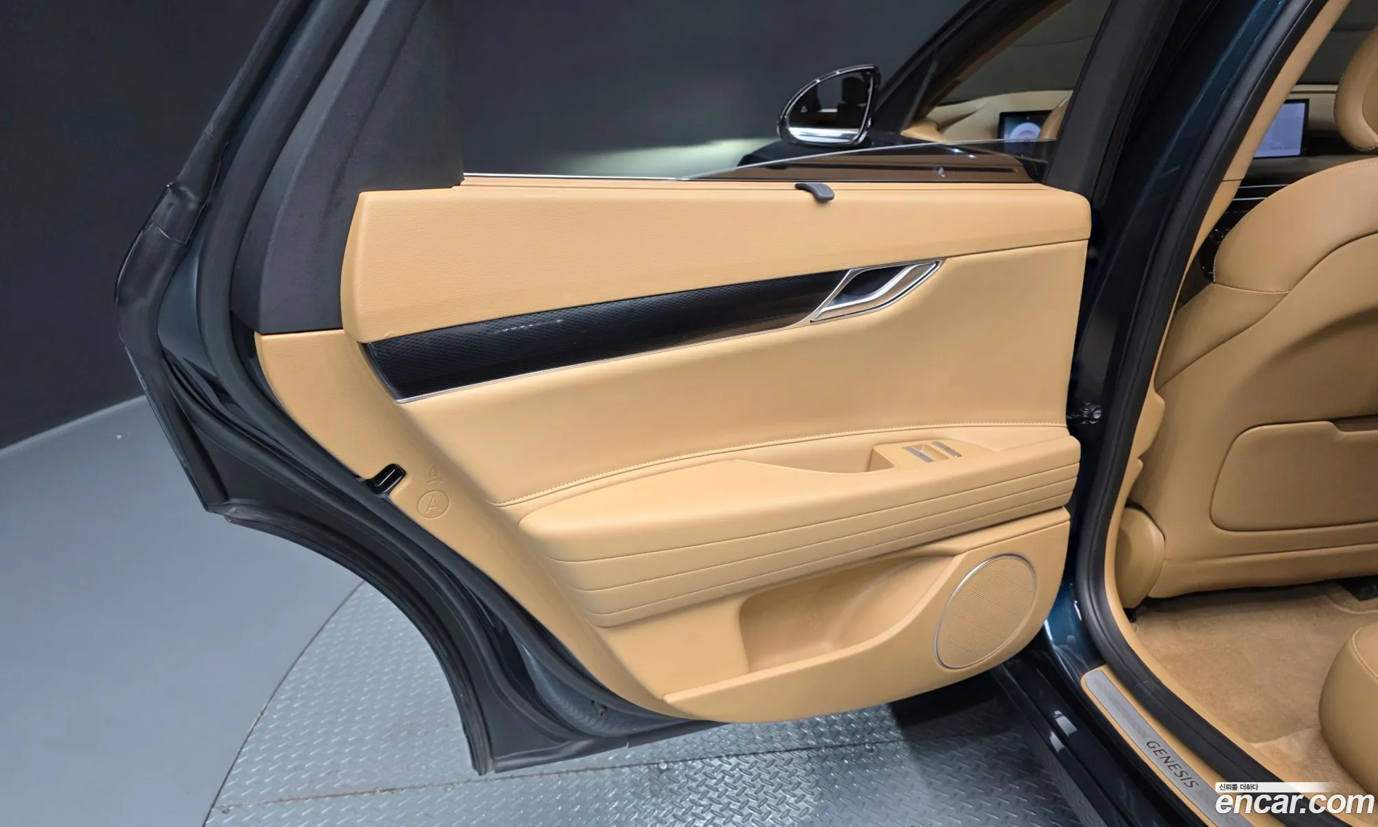 Genesis G80 2024 — 32