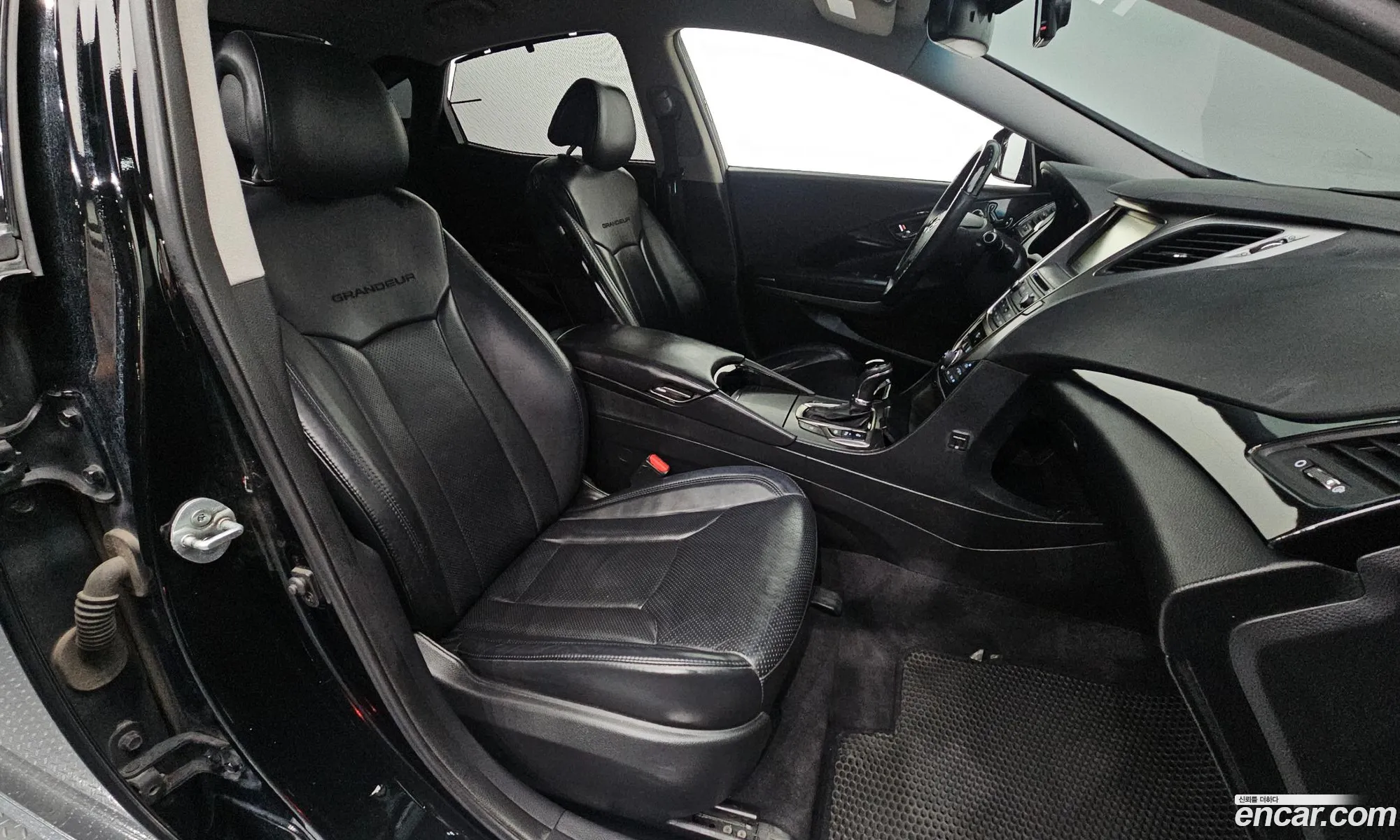 Hyundai Grandeur HG 2013 KMHFH41NBEA275872 — 3