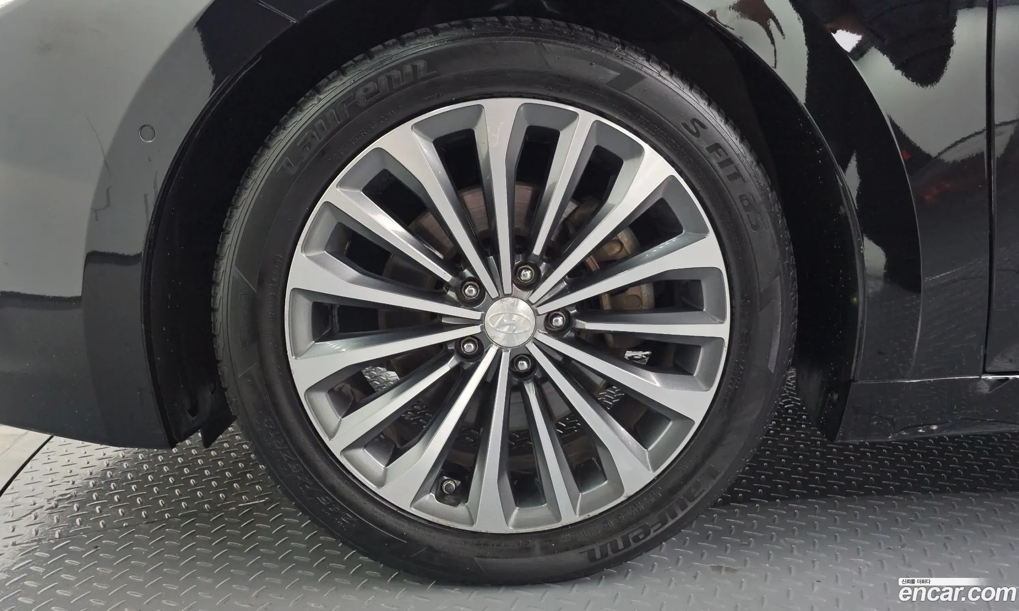 Hyundai Grandeur HG 2013 KMHFH41NBEA275872 — 14