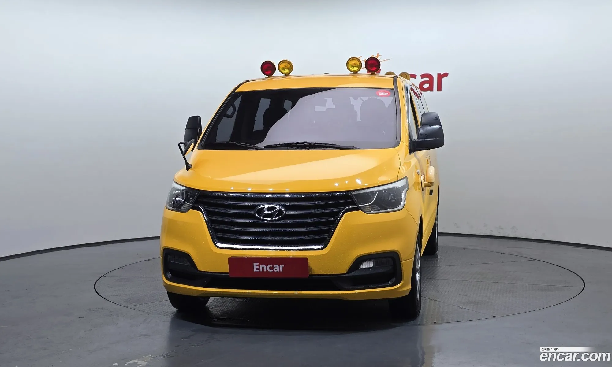 Hyundai Grand Starex 2019 — 17