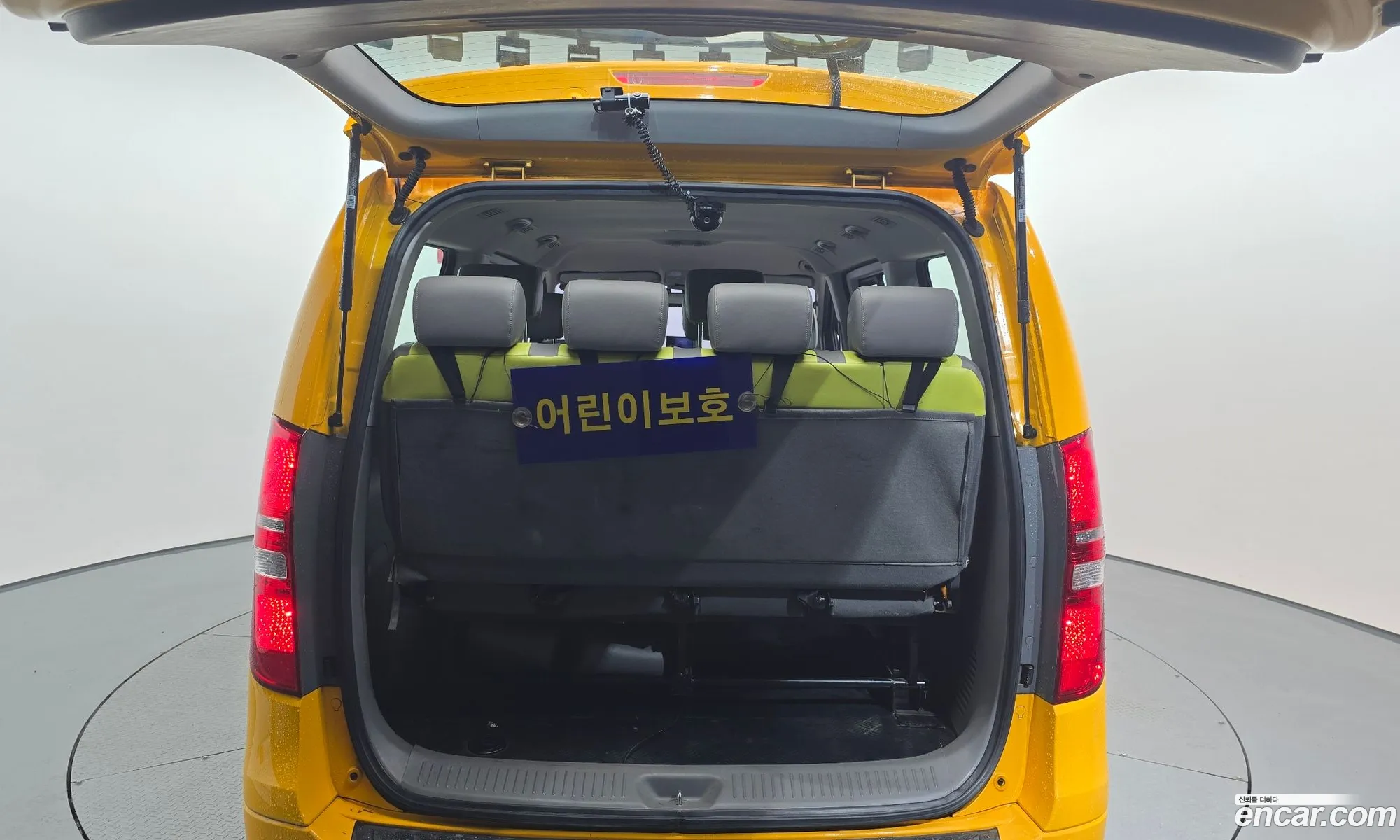 Hyundai Grand Starex 2019 — 18