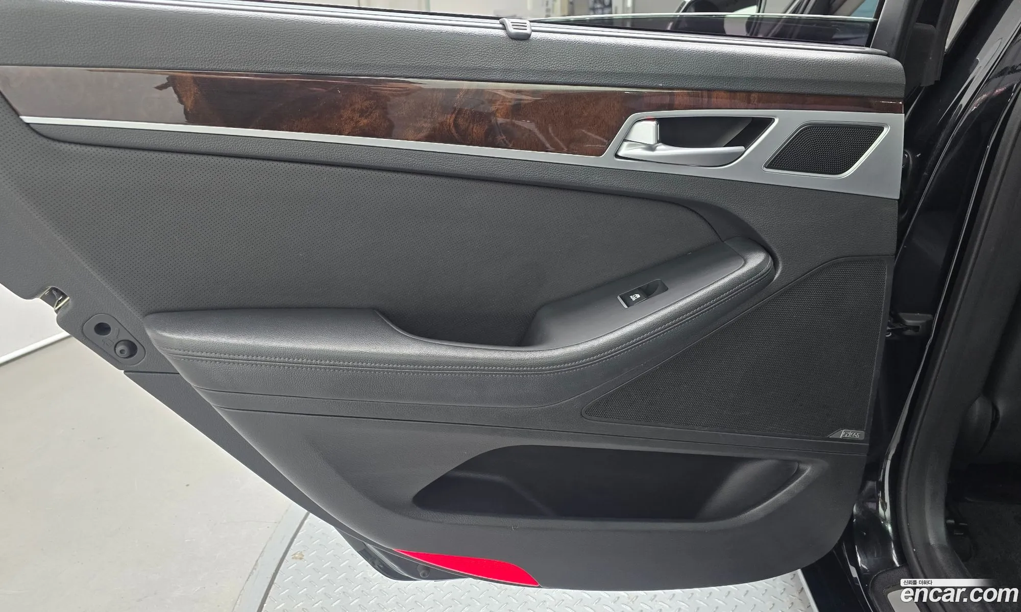 Hyundai Genesis DH 2014 KMHGM41DBEU004197 — 27