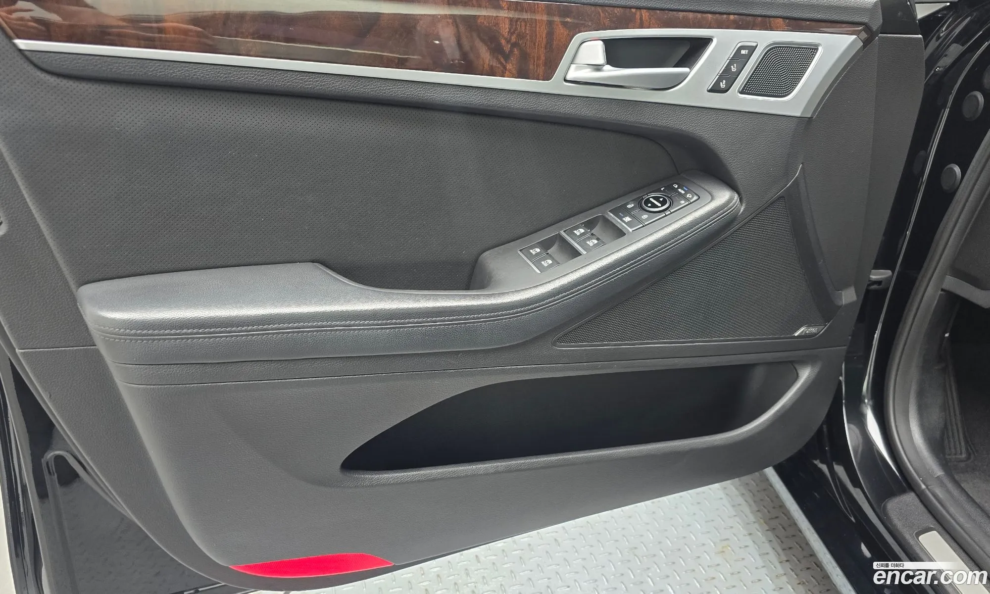 Hyundai Genesis DH 2014 KMHGM41DBEU004197 — 19