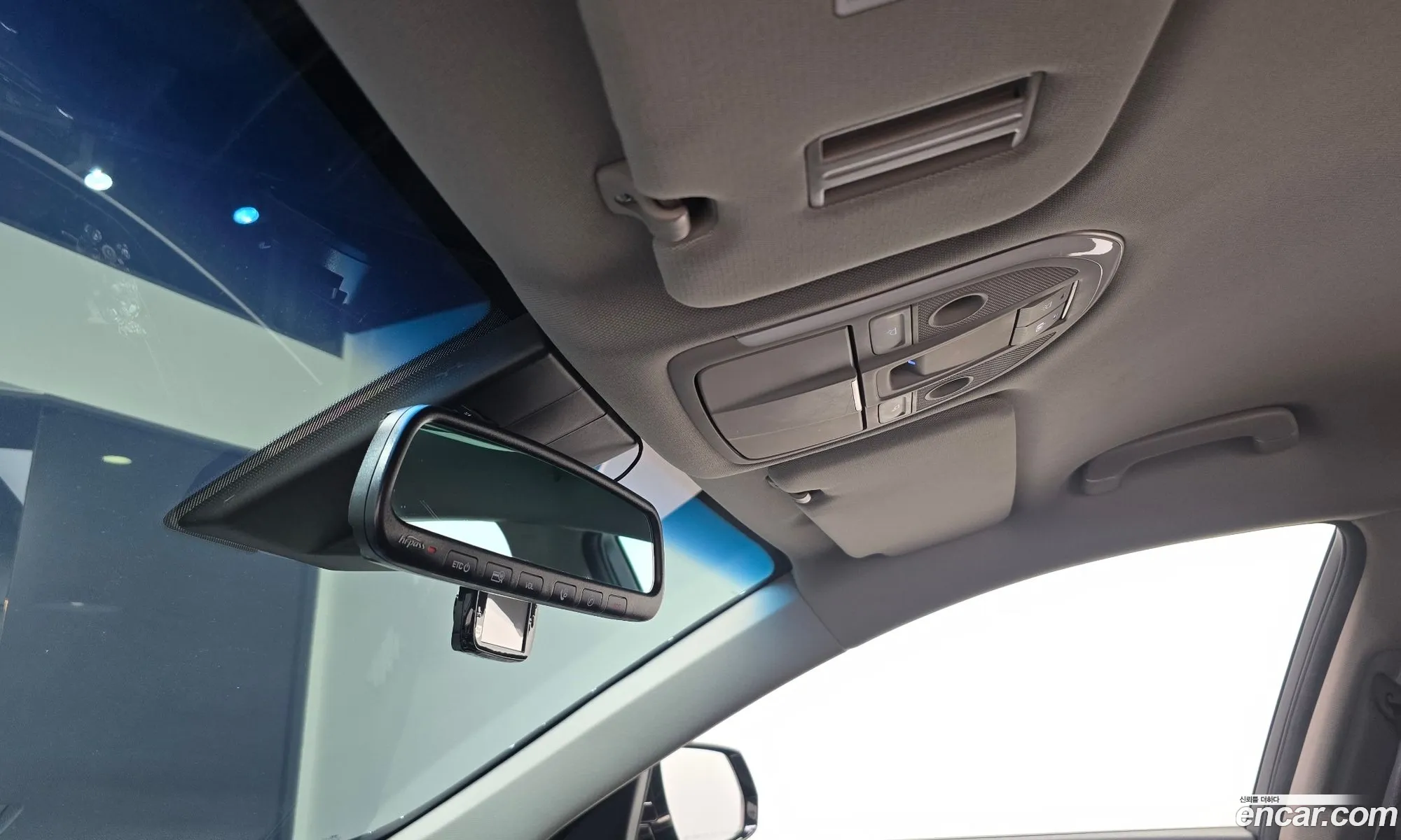 Hyundai Genesis DH 2014 KMHGM41DBEU004197 — 9