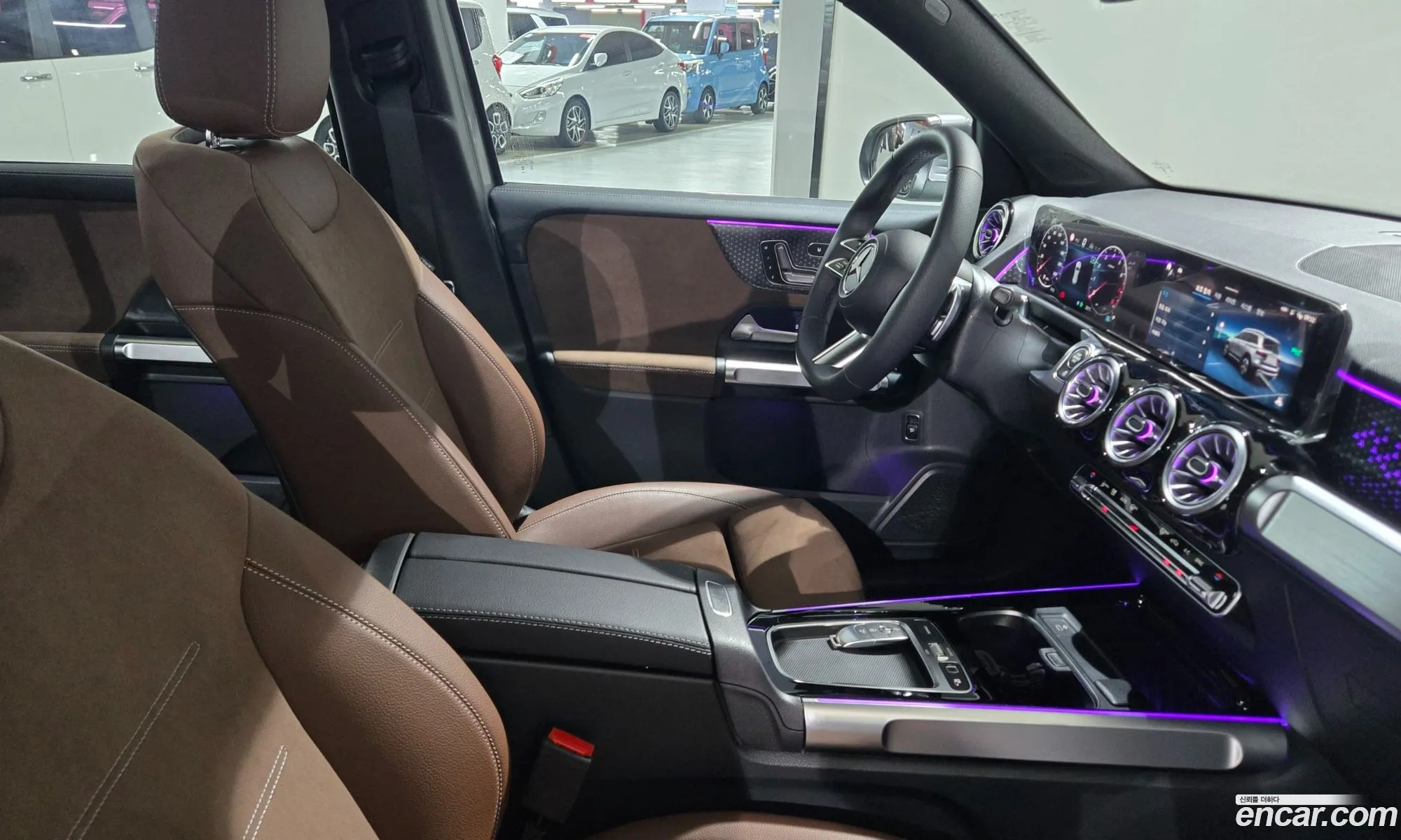 Mercedes-Benz GLB-Class X247 2025 — 2