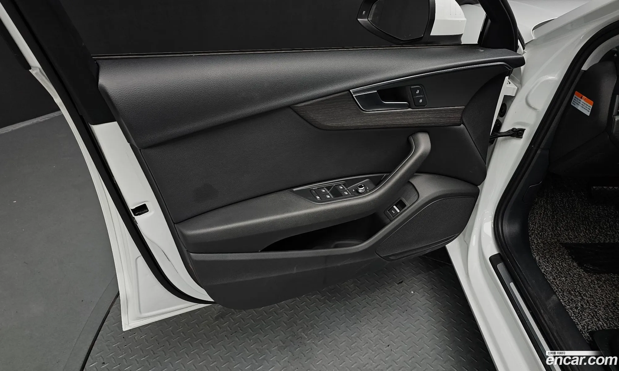 Audi A4 2018 WAUZZZF44JA169166 — 23