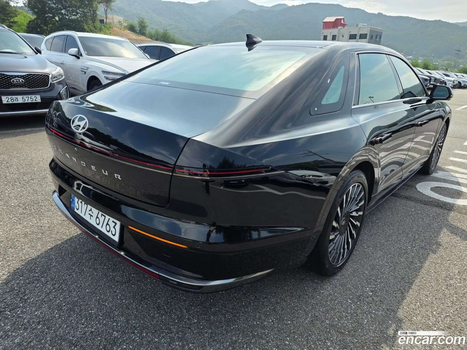 Hyundai Grandeur Hybrid 2023 — 7