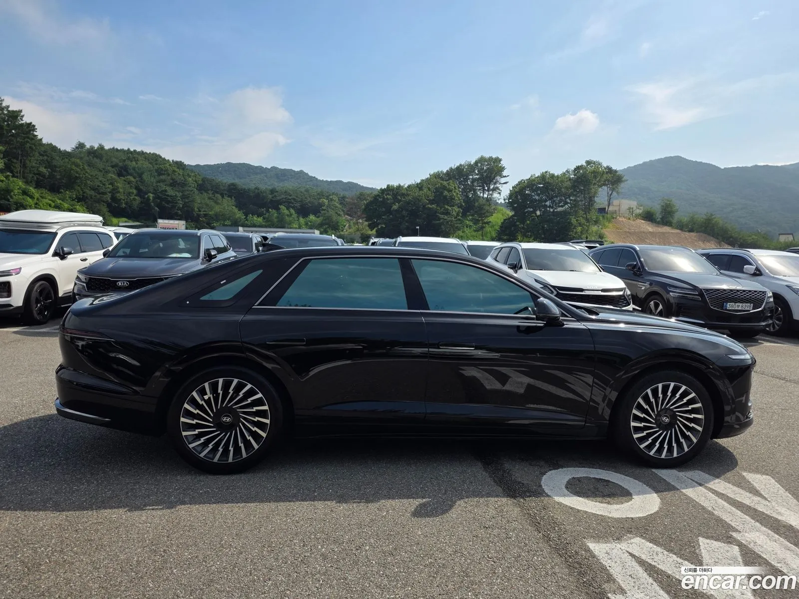 Hyundai Grandeur Hybrid 2023 — 18