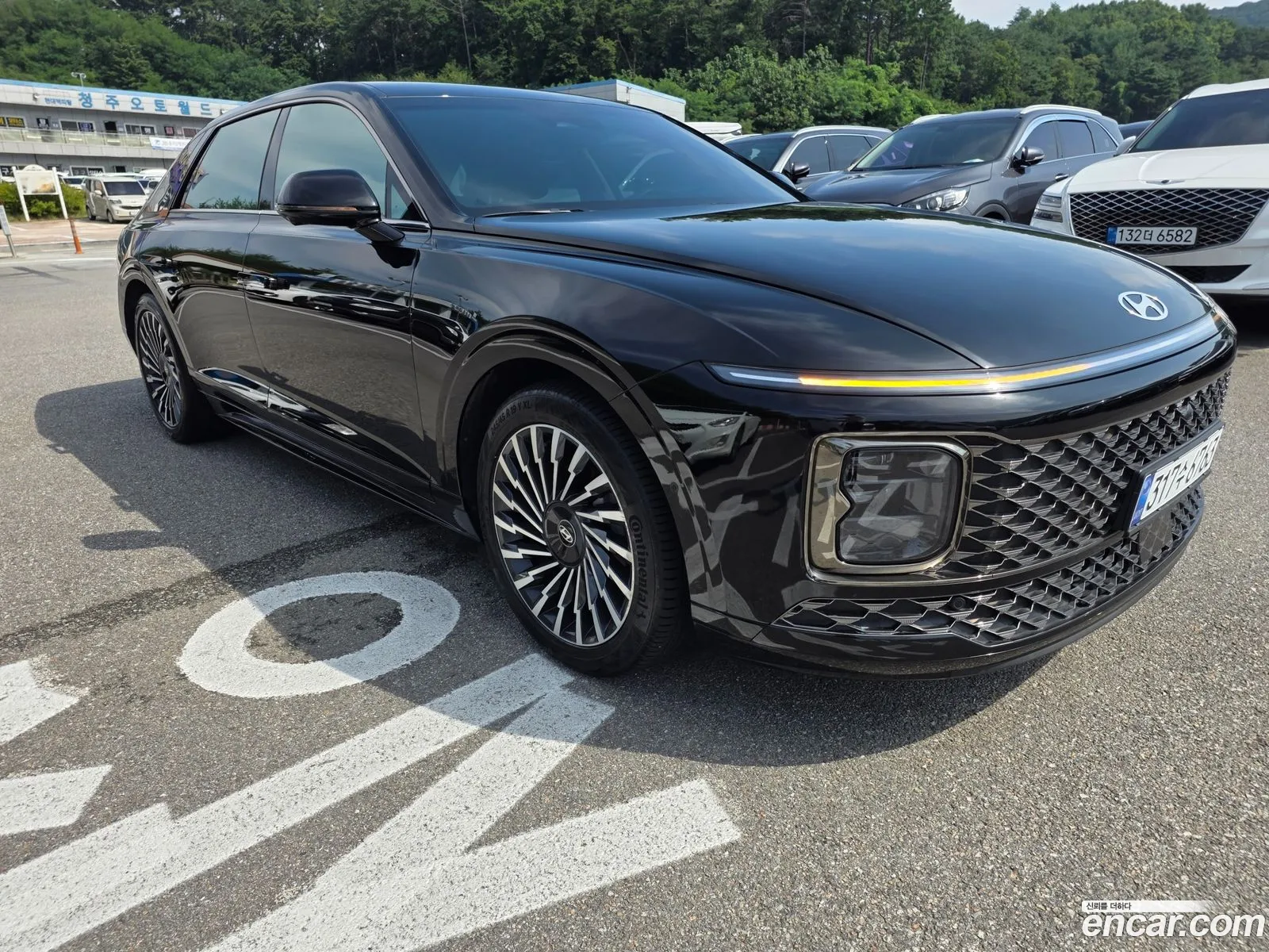 Hyundai Grandeur Hybrid 2023 — 19