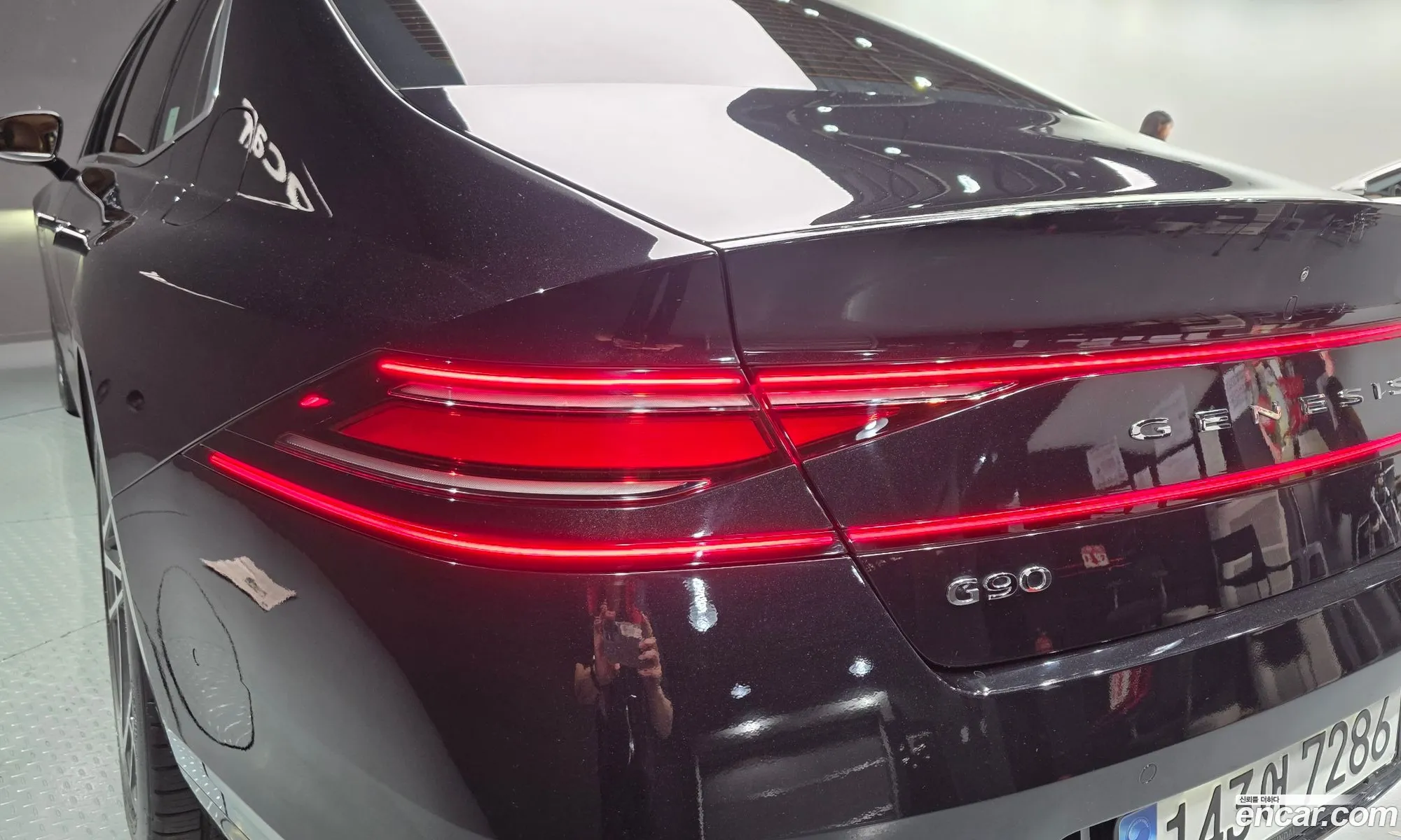 Genesis G90 2022 KMTFA41DDNU008137 — 2
