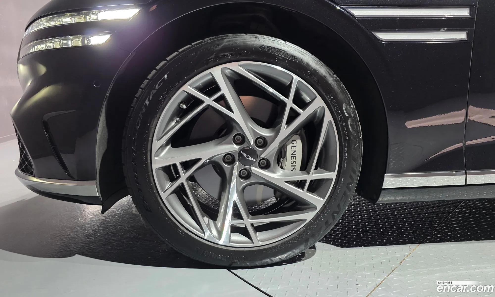 Genesis G90 2022 KMTFA41DDNU008137 — 31