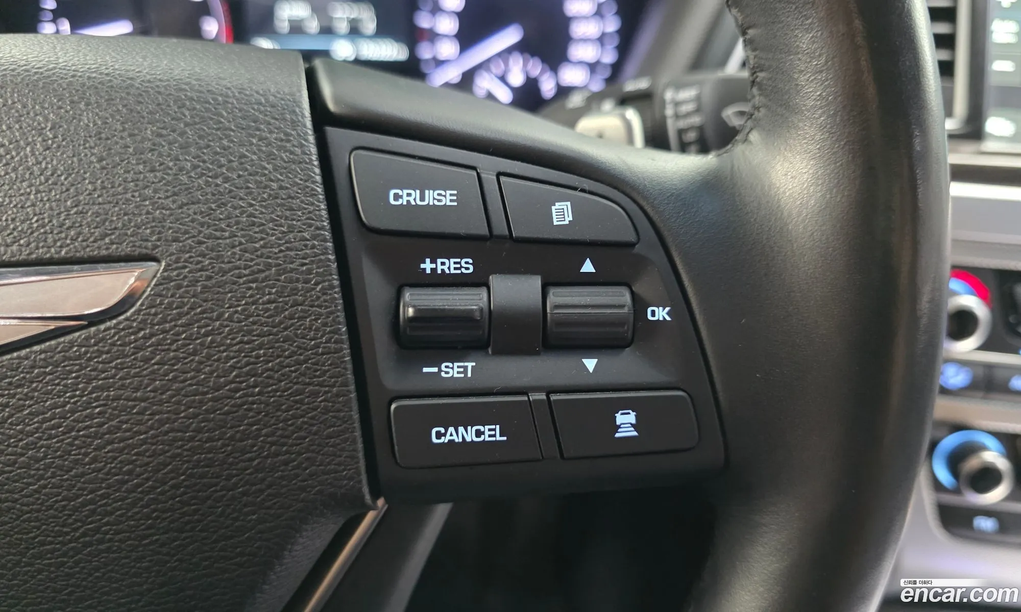 Genesis G80 2018 KMHGM41DDJU296669 — 8