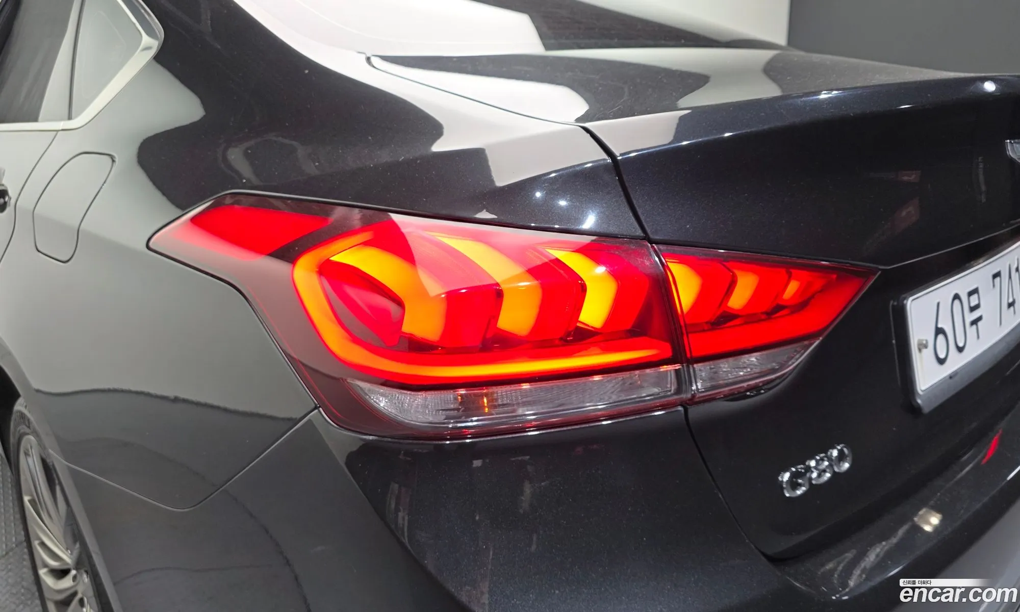 Genesis G80 2018 KMHGM41DDJU296669 — 16