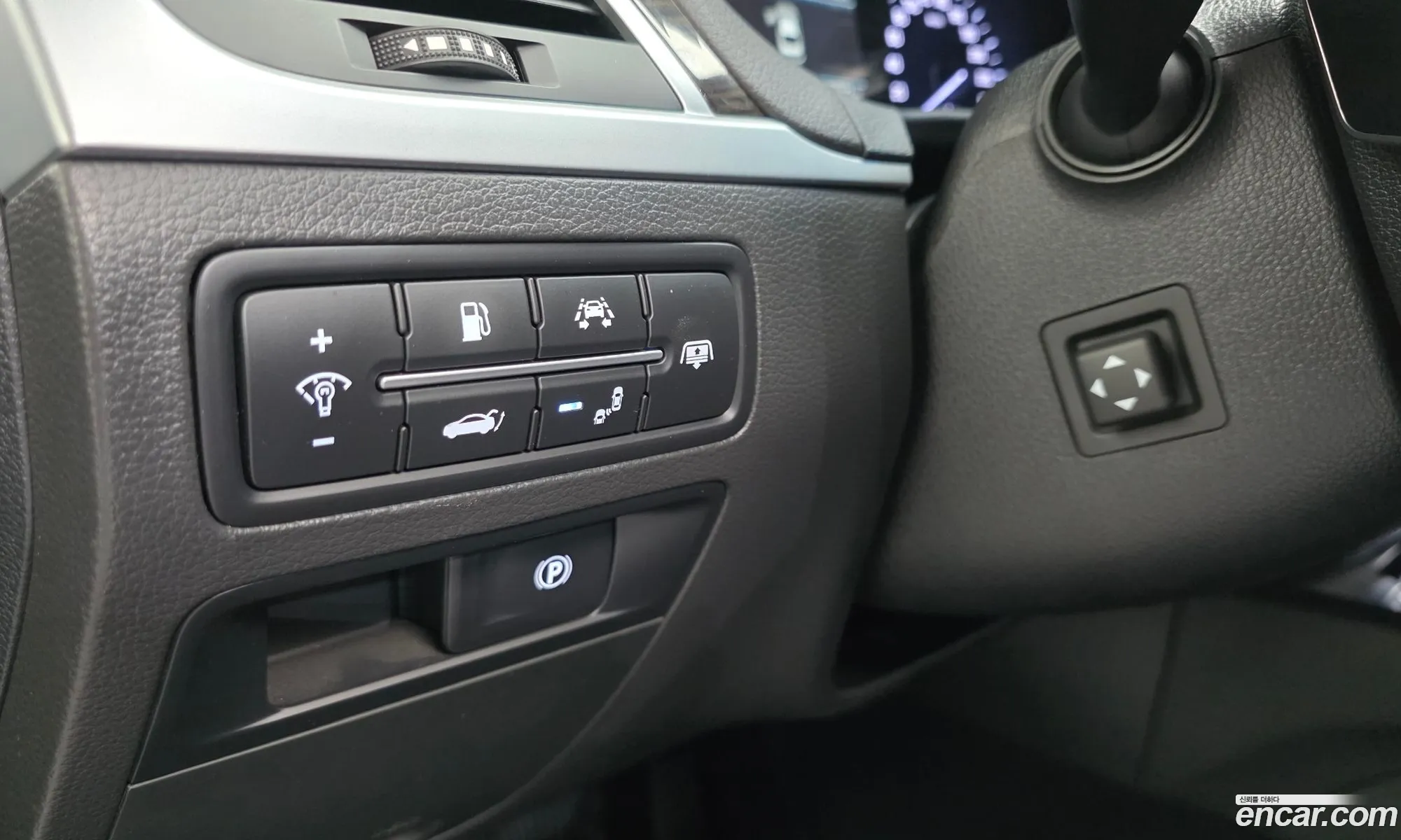 Genesis G80 2018 KMHGM41DDJU296669 — 9