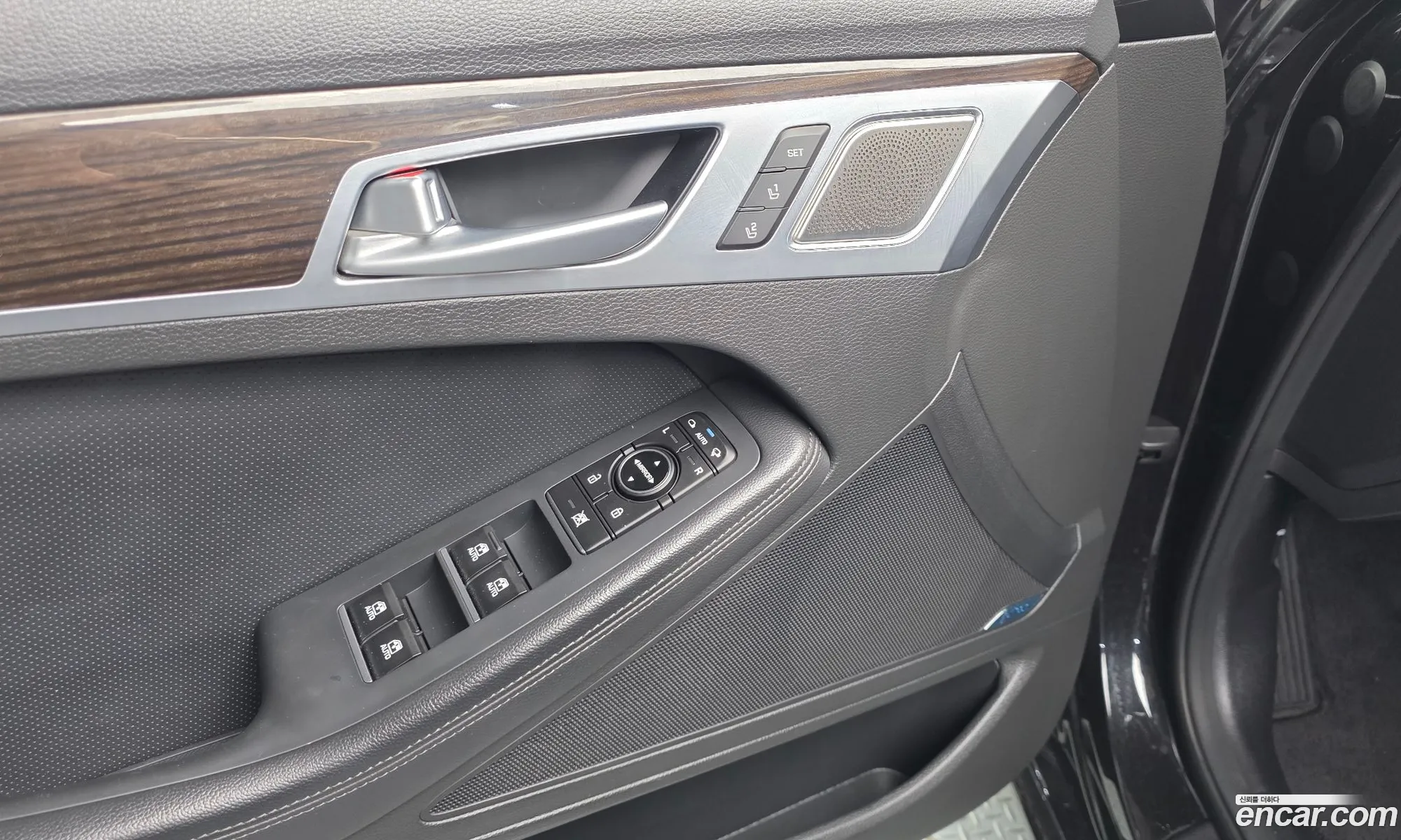 Genesis G80 2018 KMHGM41DDJU296669 — 24