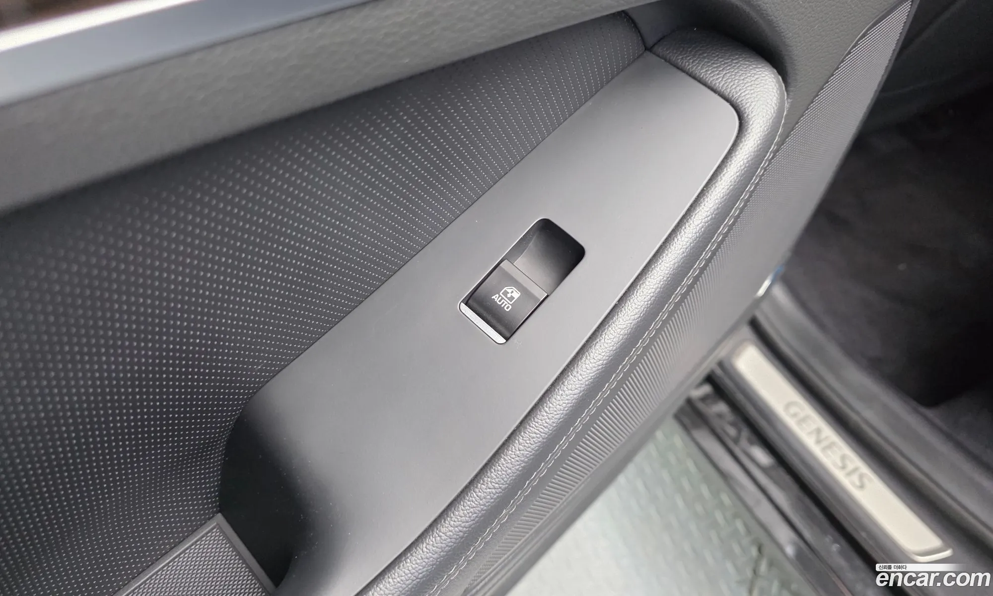 Genesis G80 2018 KMHGM41DDJU296669 — 28