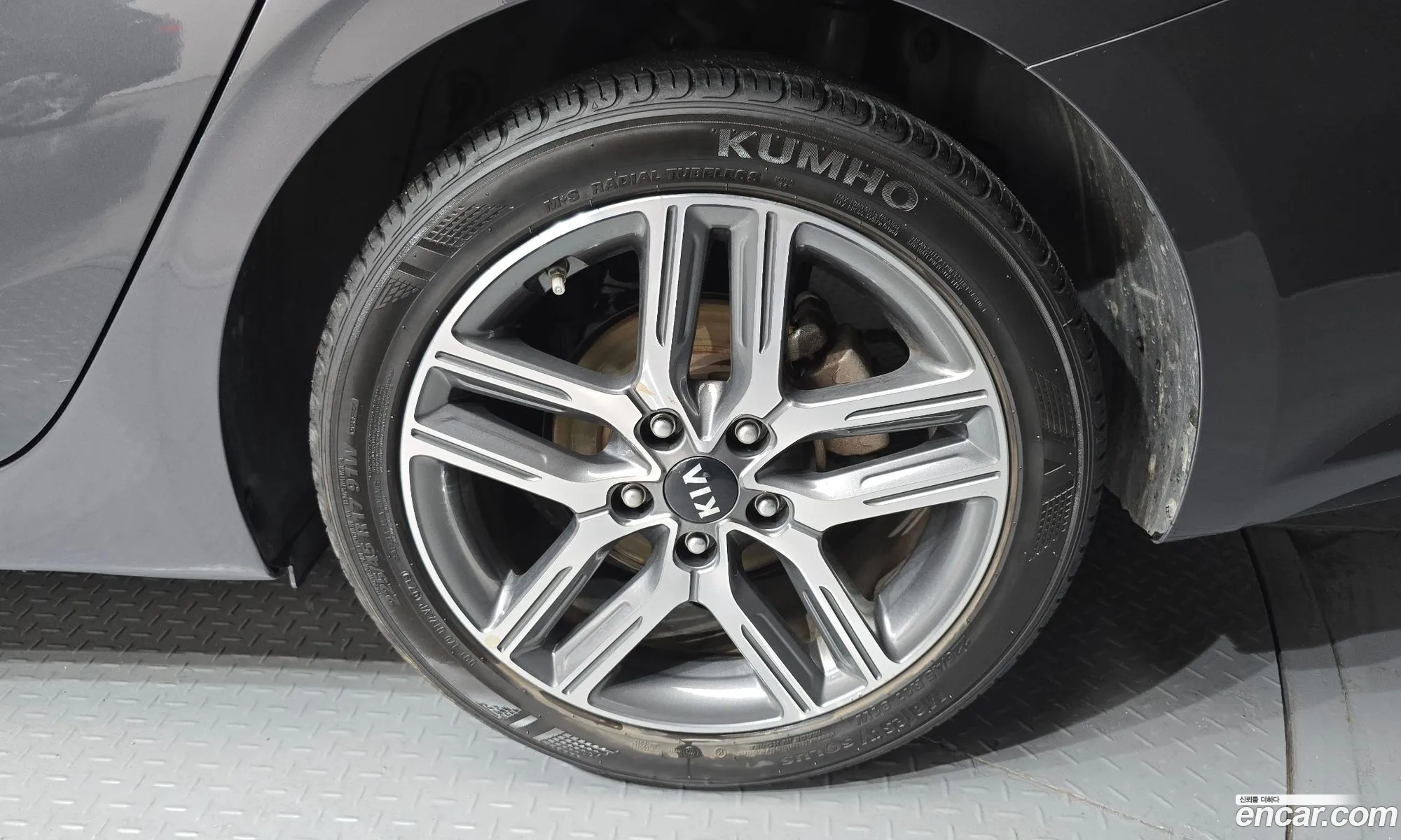 Kia K3 2019 KNAF241BEKA846817 — 5