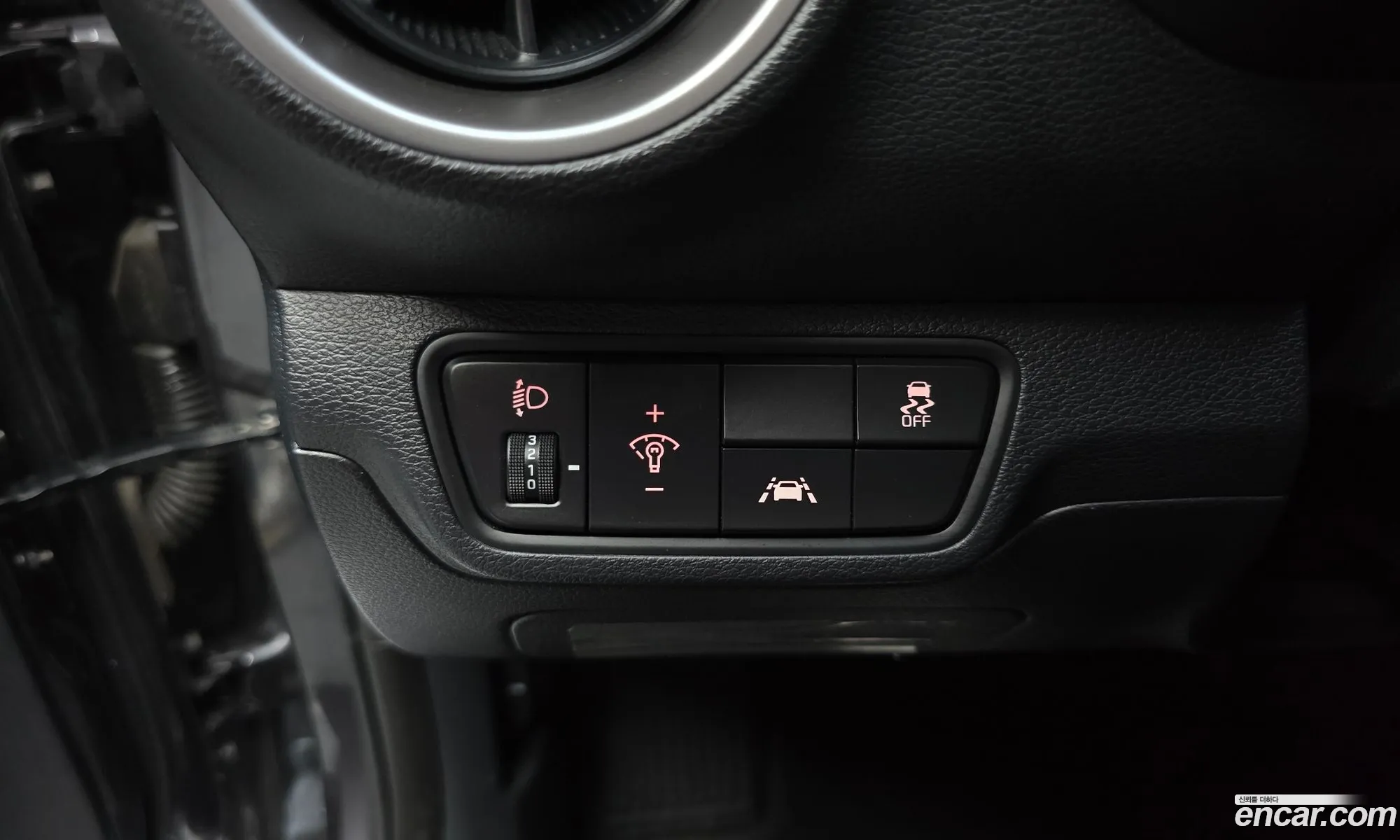 Kia K3 2019 KNAF241BEKA846817 — 11