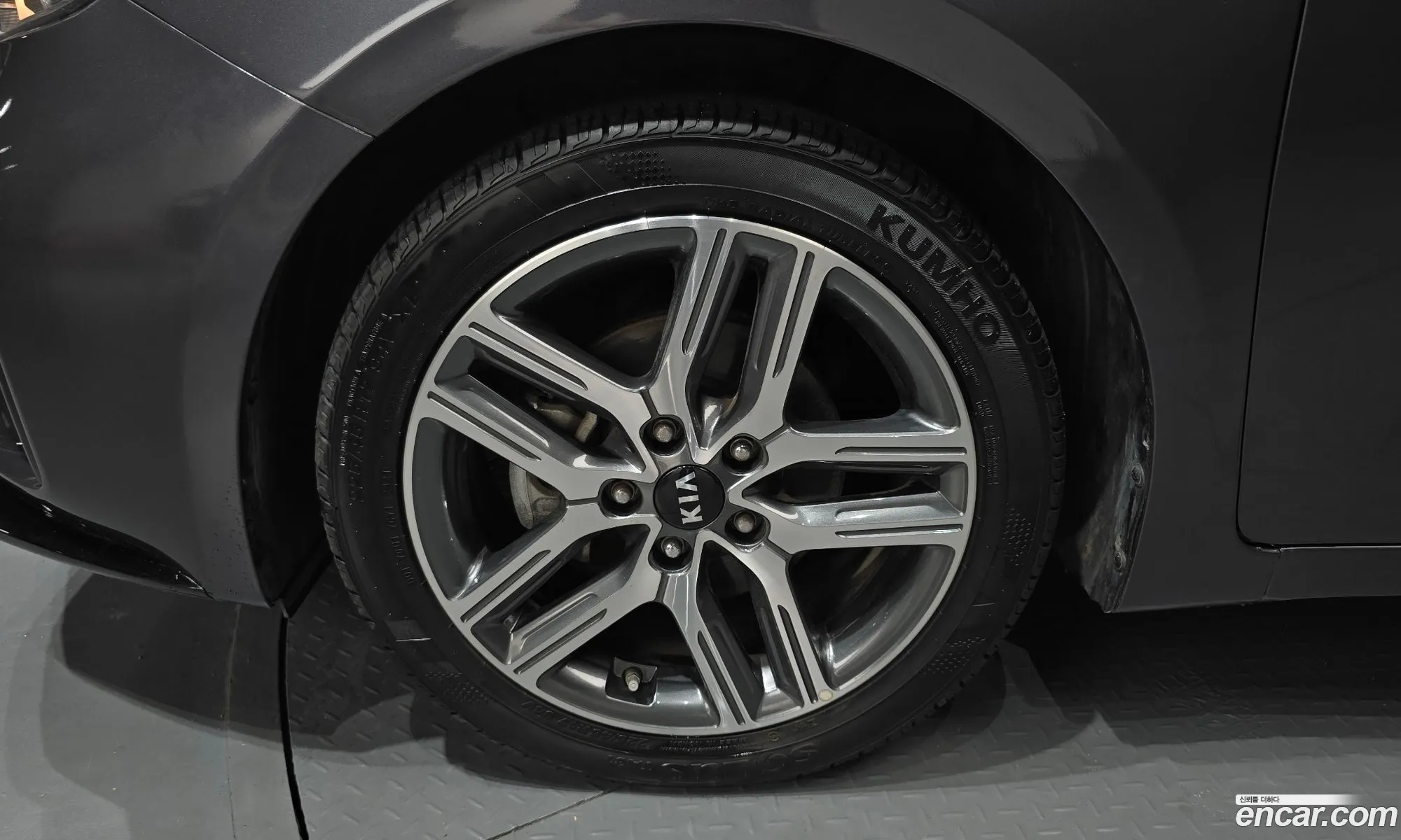 Kia K3 2019 KNAF241BEKA846817 — 30