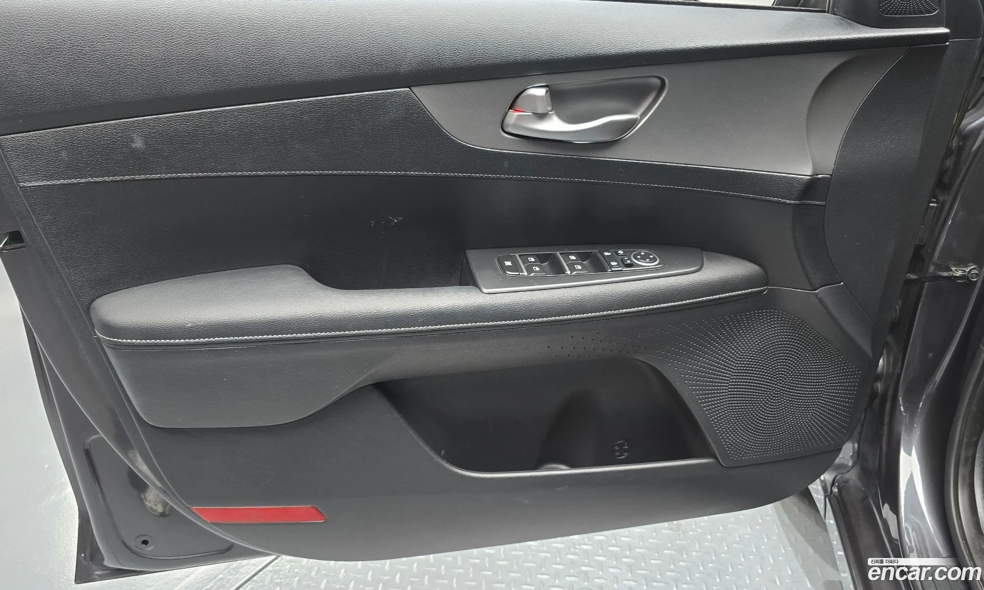Kia K3 2019 KNAF241BEKA846817 — 26