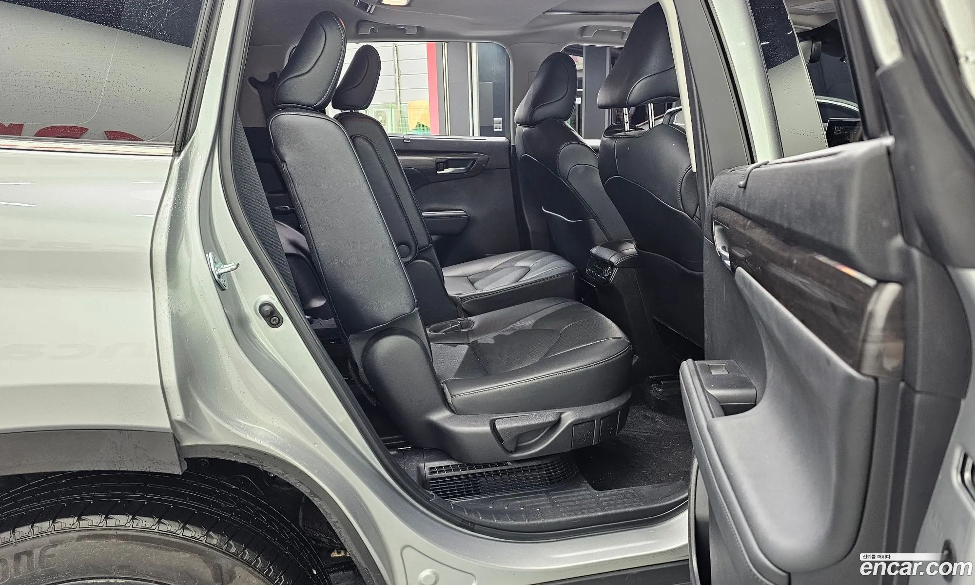 Toyota Highlander 2023 5TDXBRCH5PS132791 — 28