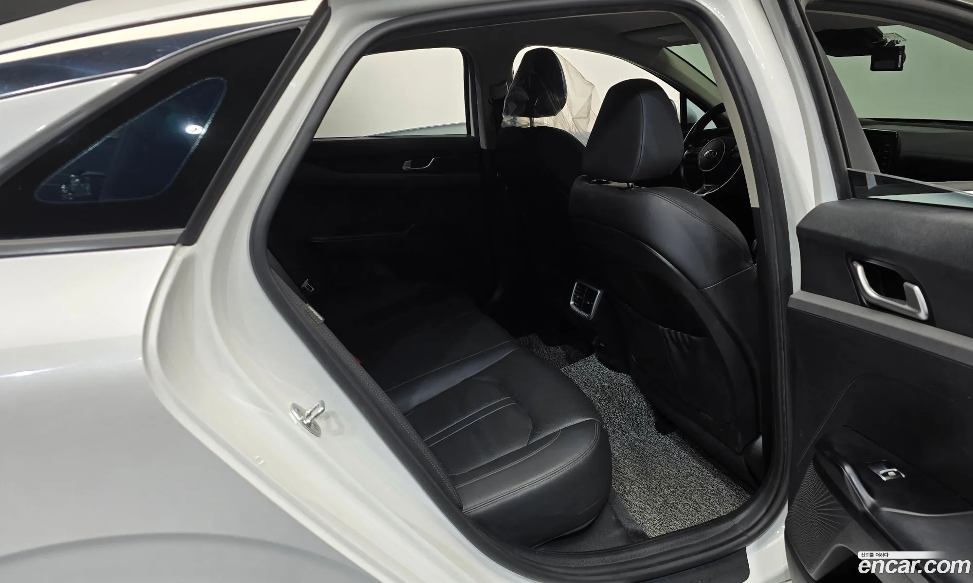 Kia K5 2020 KNAG241ABLA033401 — 23