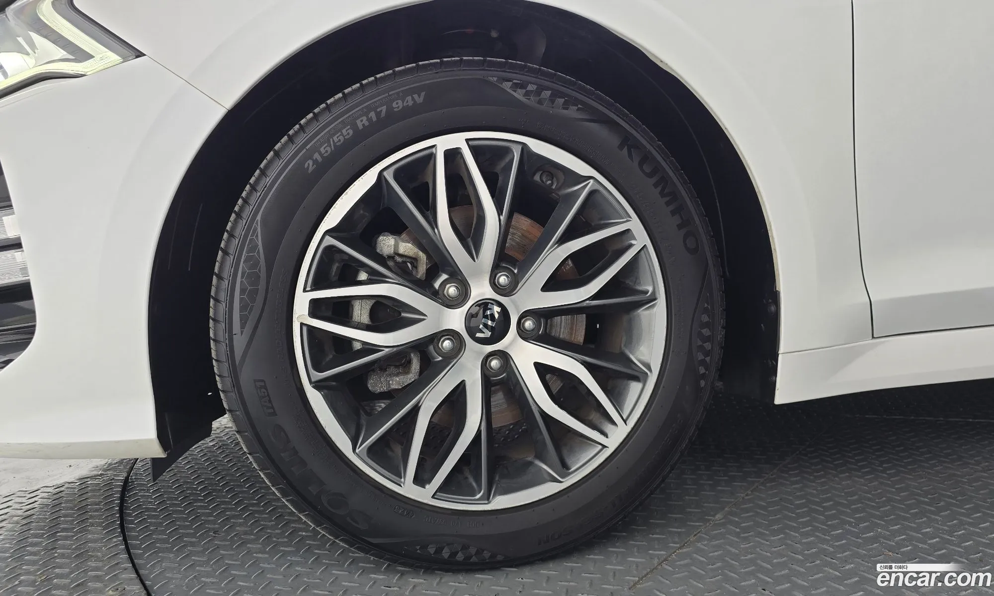 Kia K5 2020 KNAG241ABLA033401 — 28