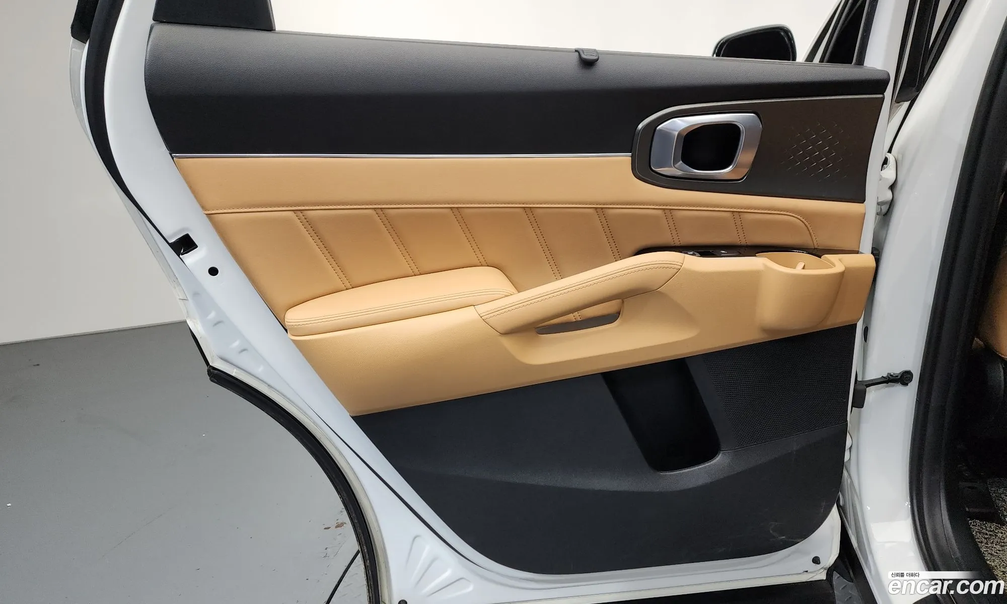 Kia Sorento 2022 — 16