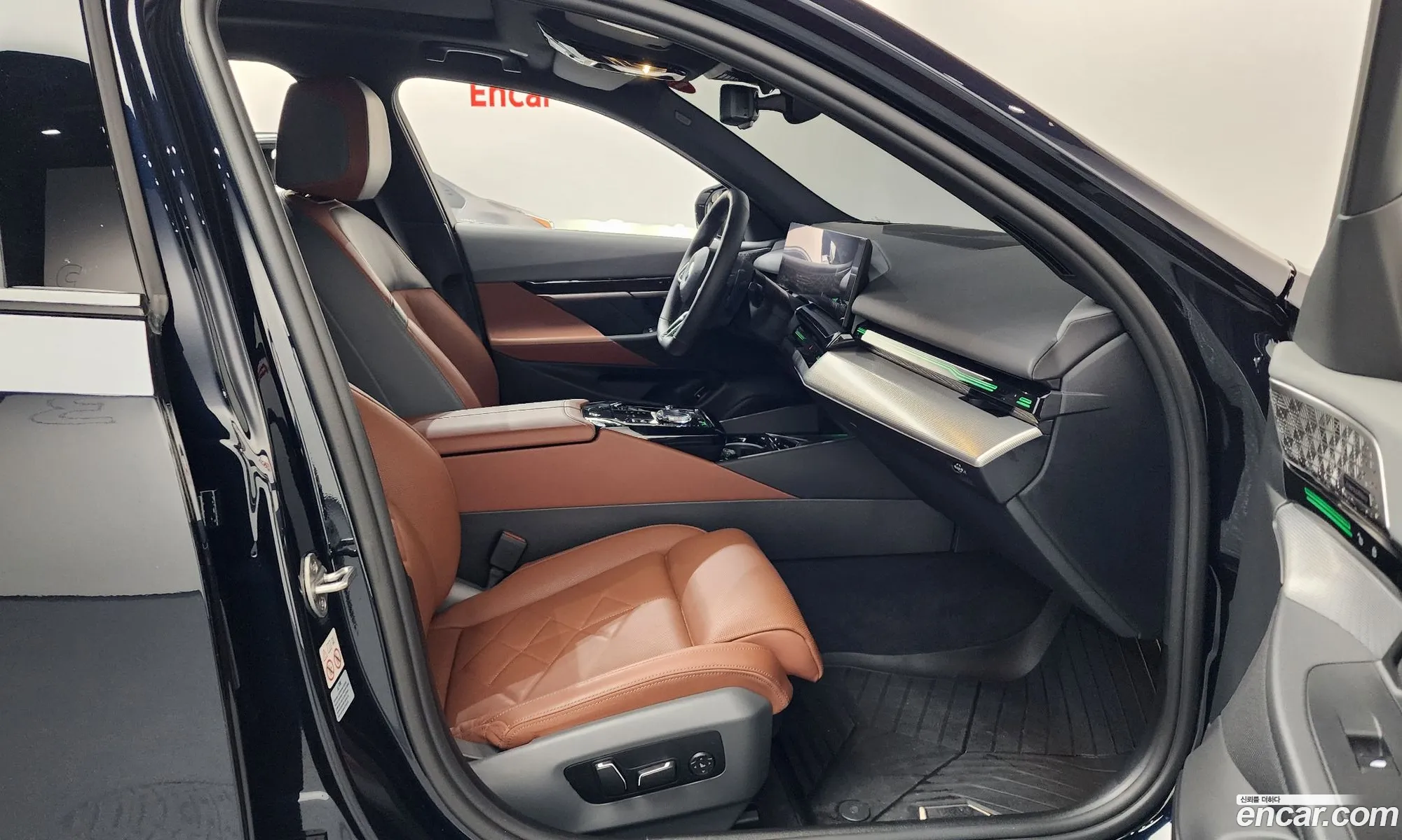 BMW 5 Series 2024 — 33
