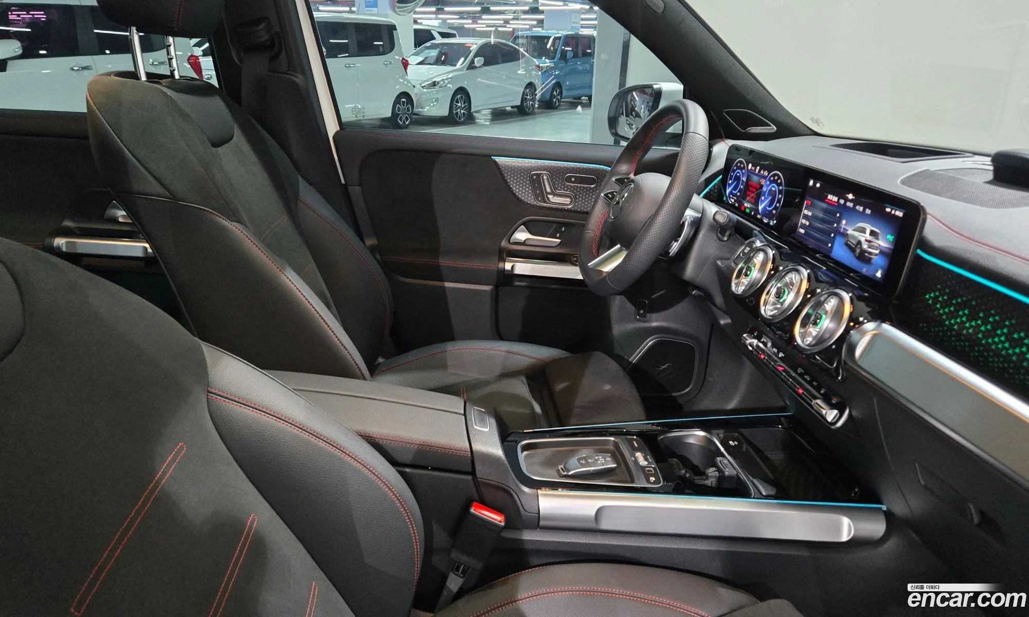 Mercedes-Benz EQB X243 2025 — 16