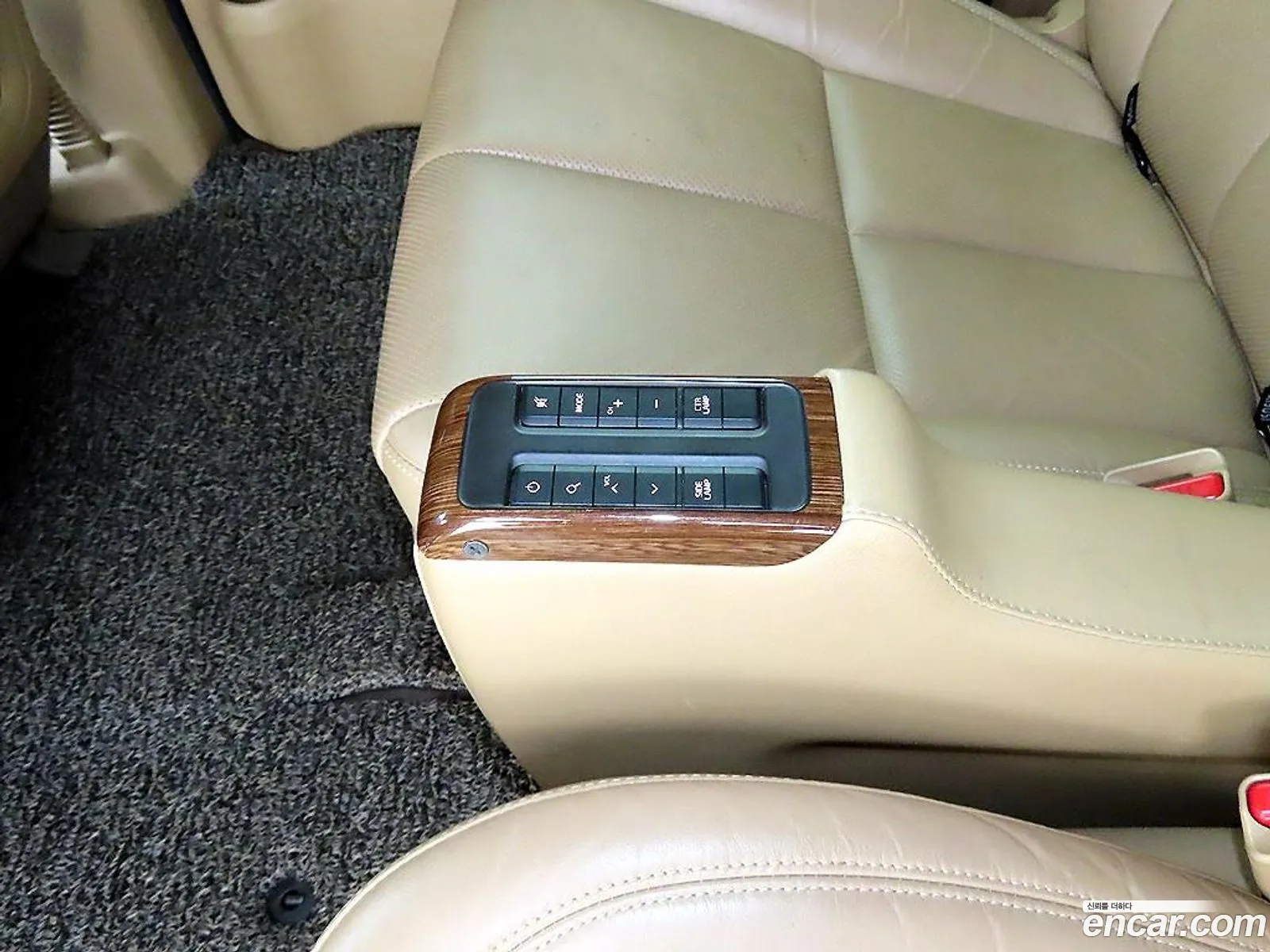 Kia Carnival 2015 — 15