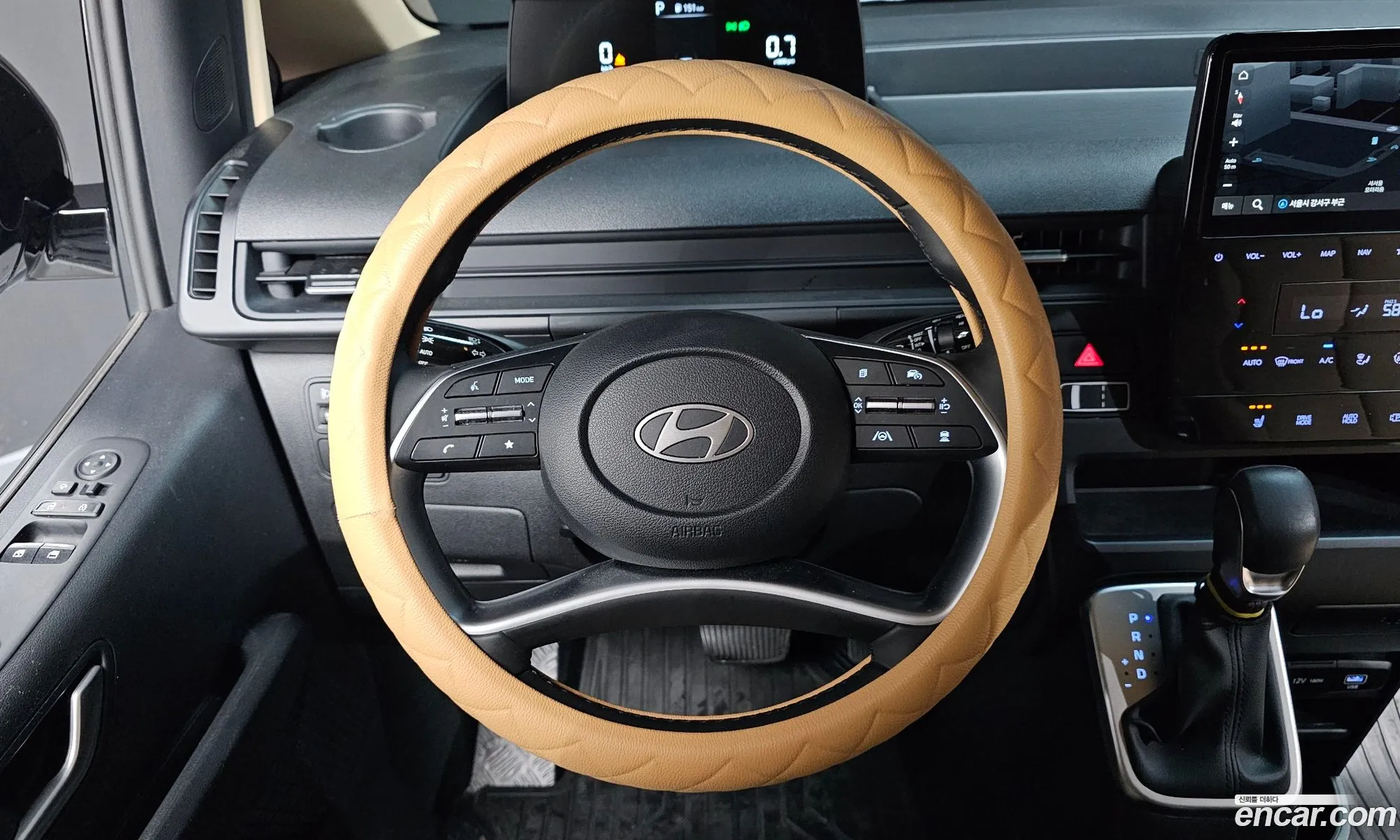 Hyundai Staria 2025 KMFYCX71BSC228614 — 14