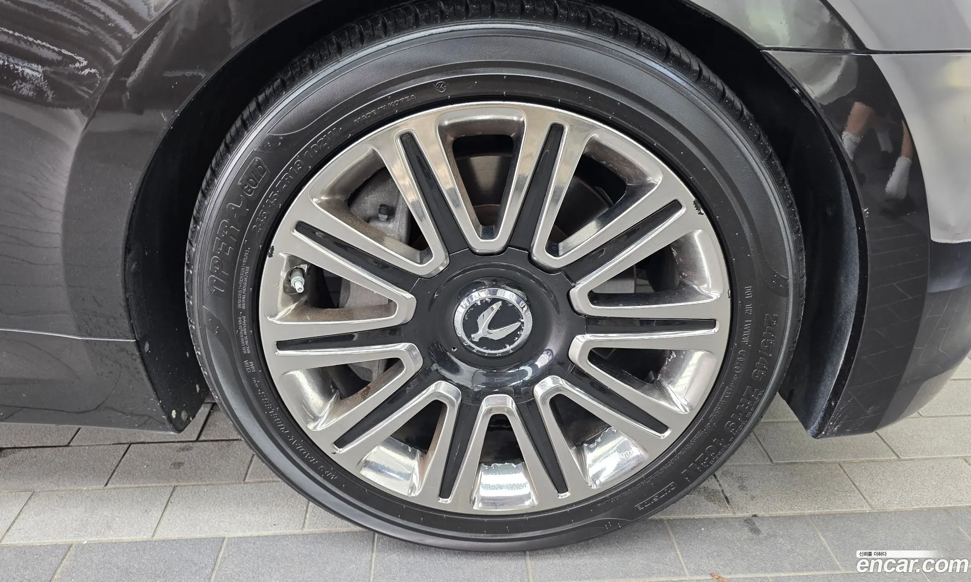 Hyundai Equus 2013 — 17