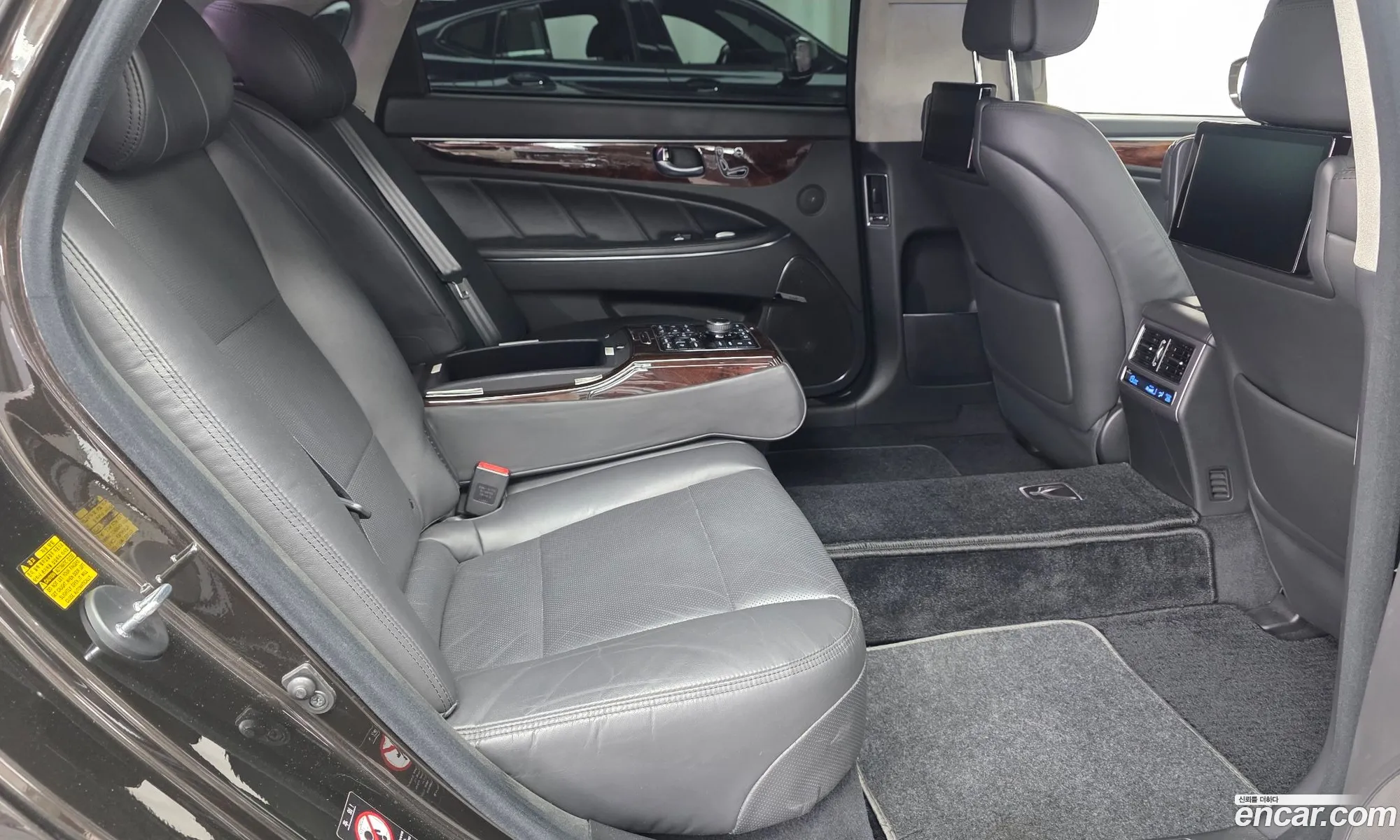 Hyundai Equus 2013 — 15