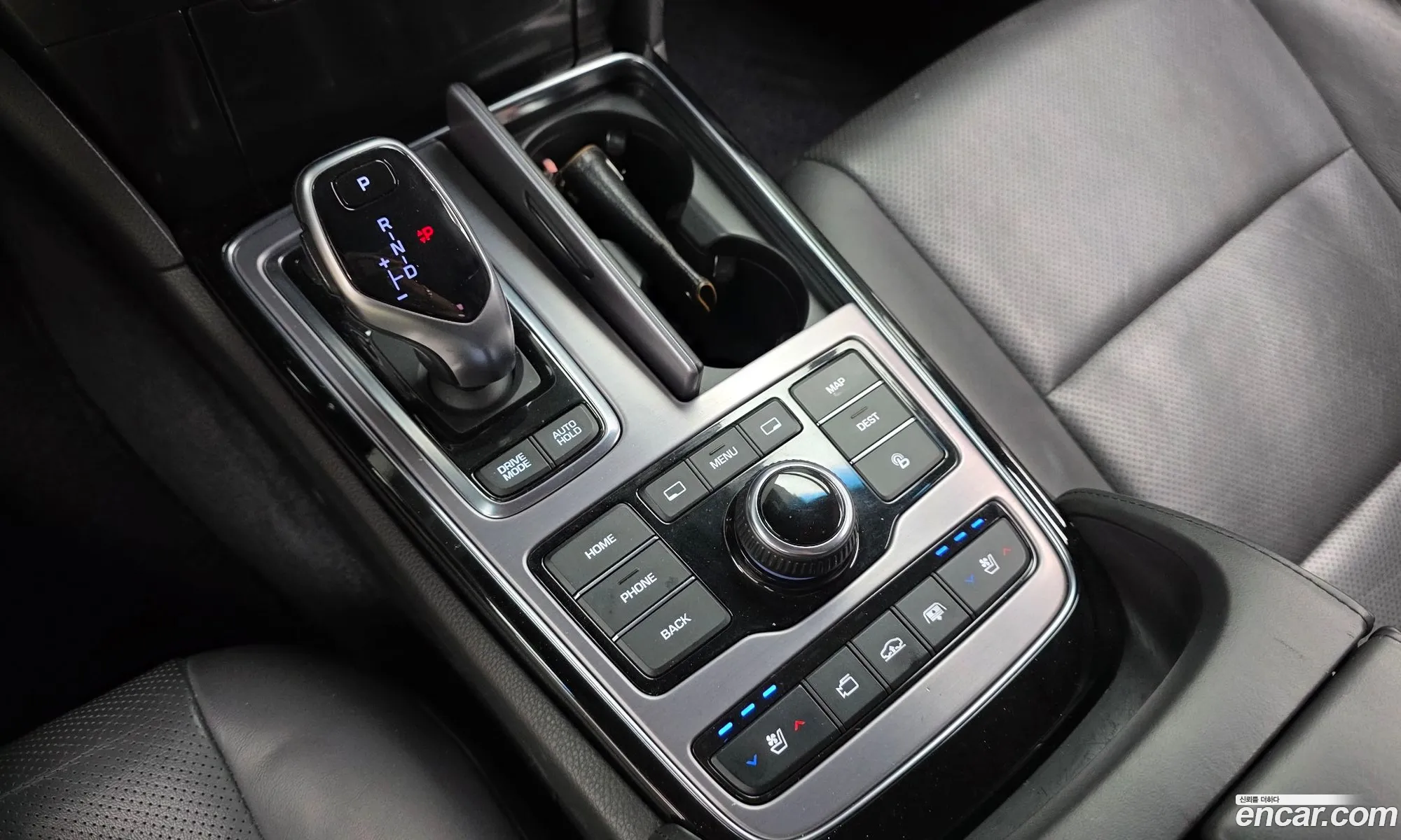 Hyundai Equus 2013 — 18