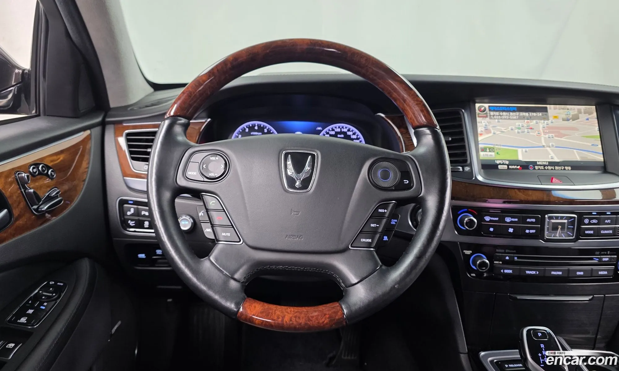 Hyundai Equus 2013 — 20