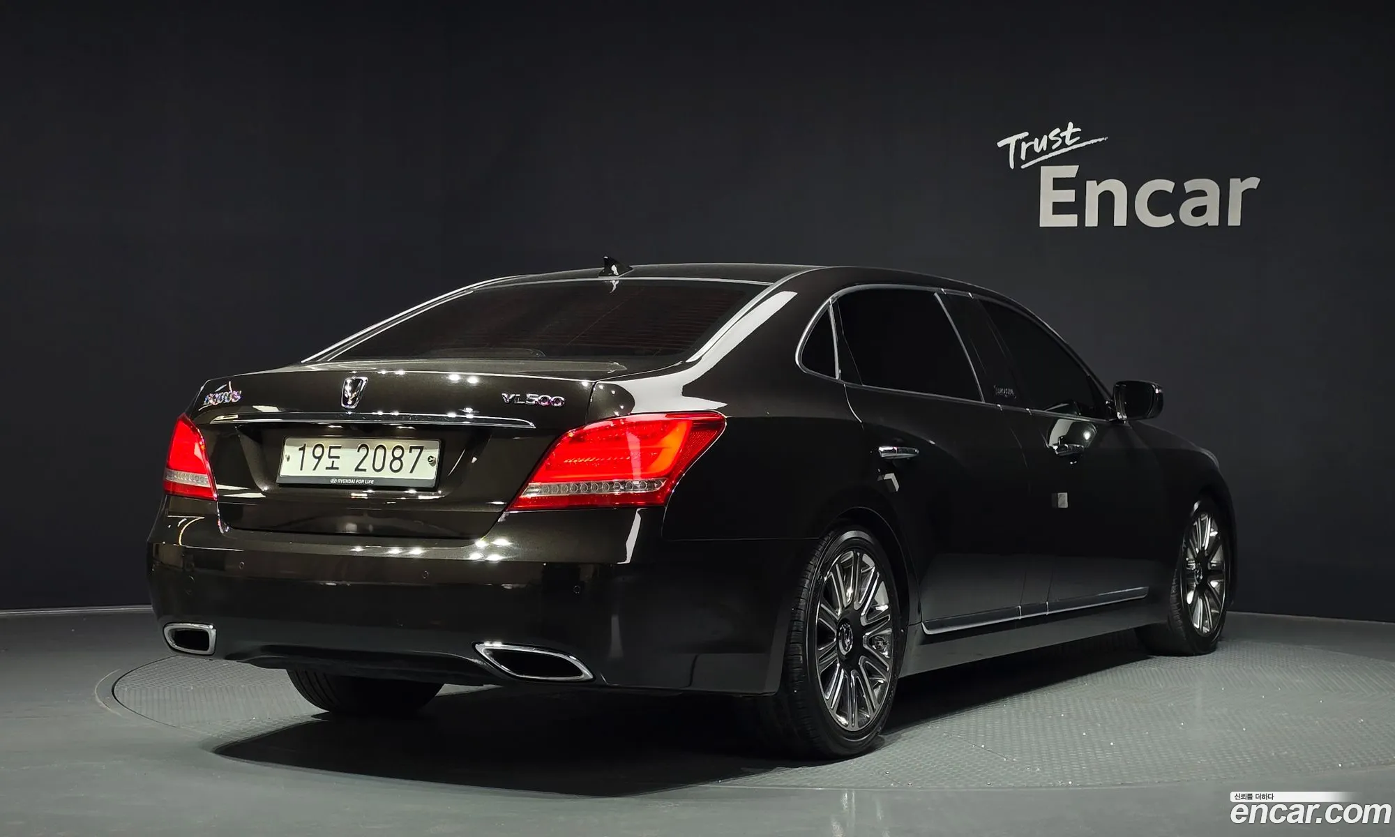 Hyundai Equus 2013 — 14
