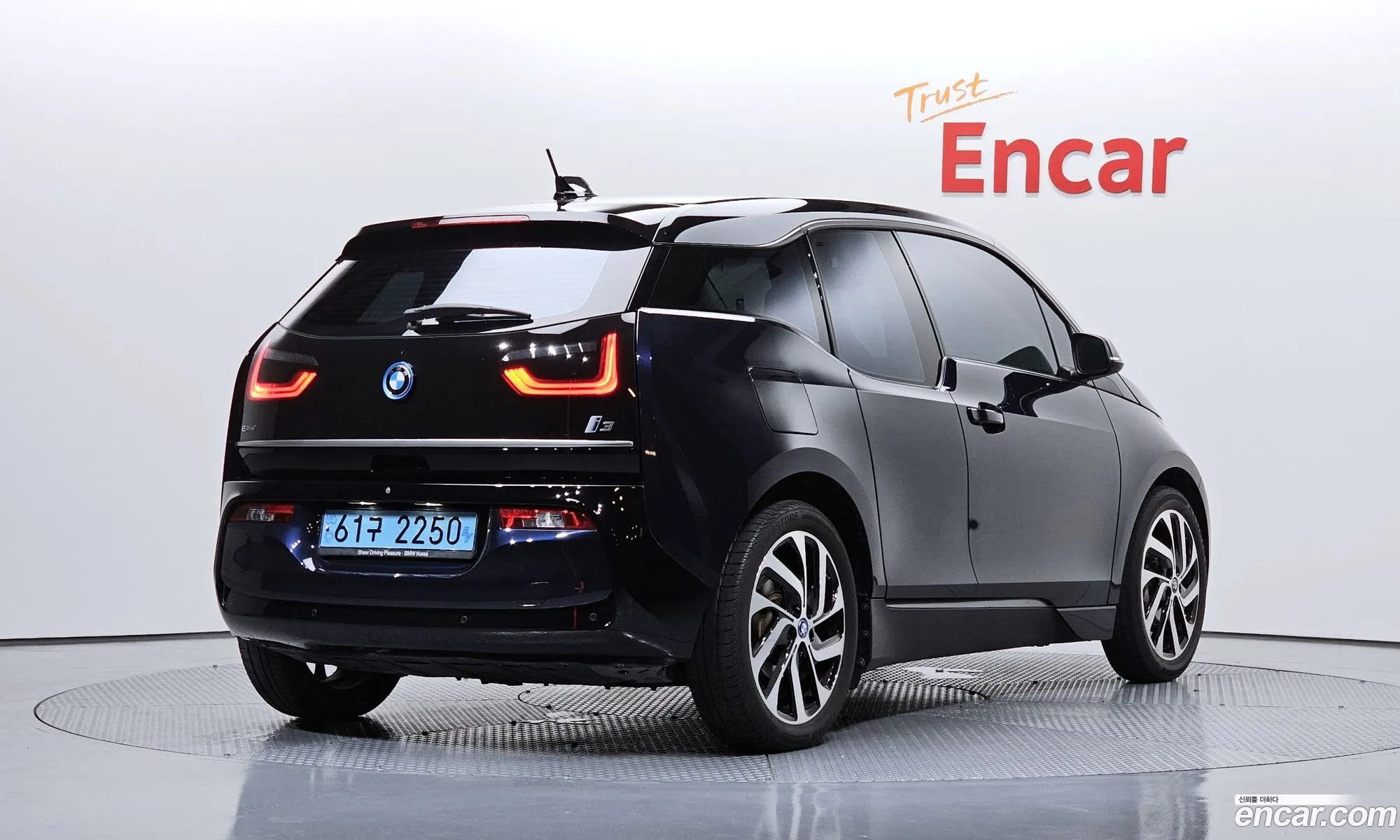 BMW i3 2018 WBY7Z2107J7B32066 — 10