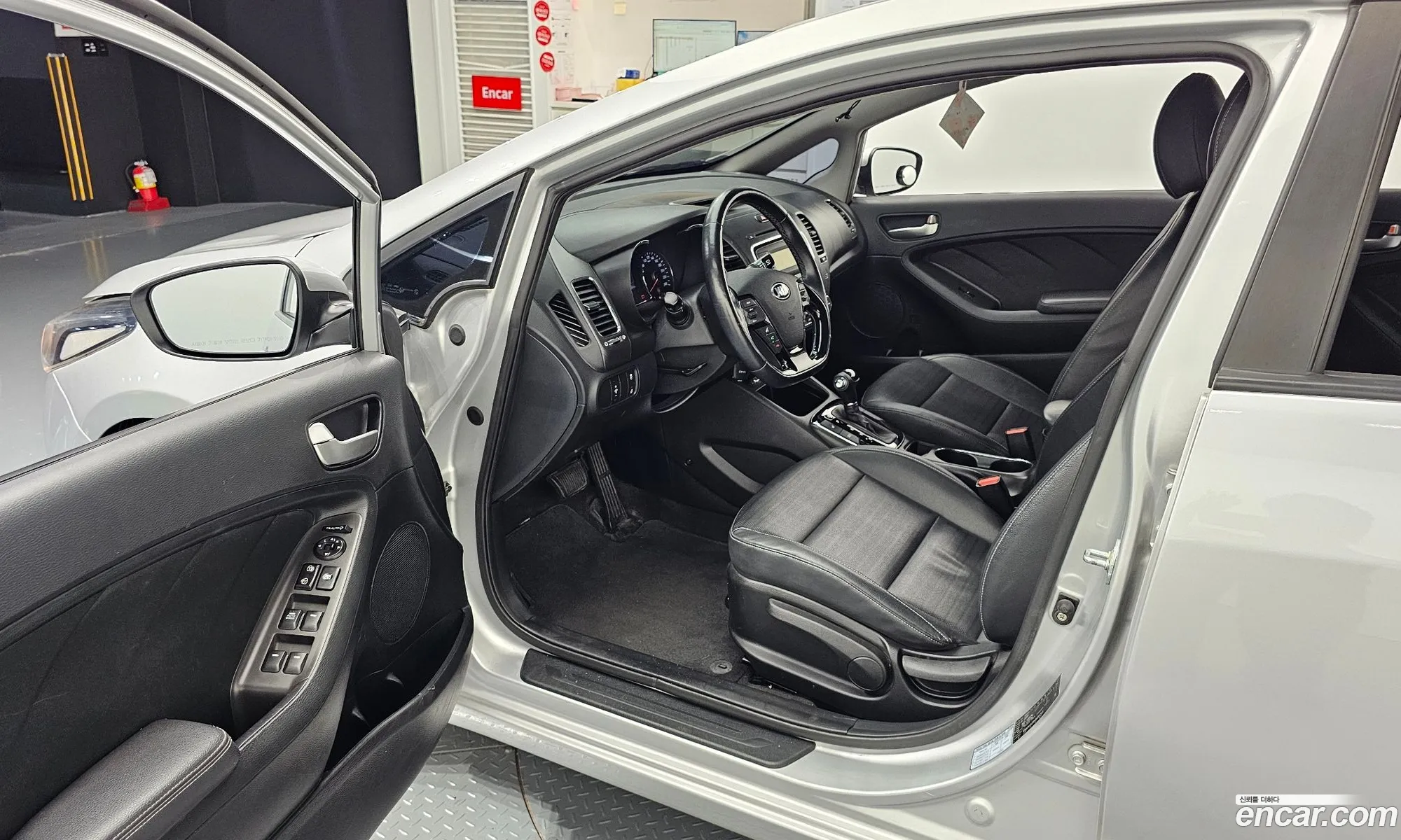 Kia K3 2017 — 9