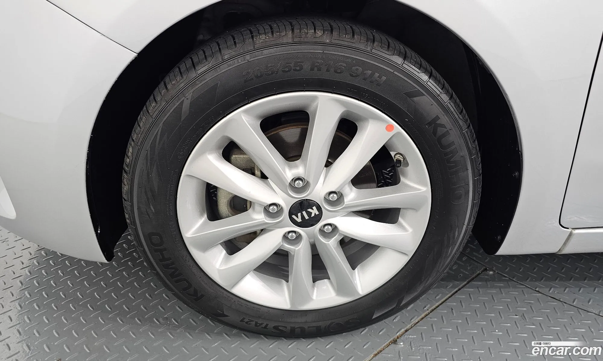 Kia K3 2017 — 2