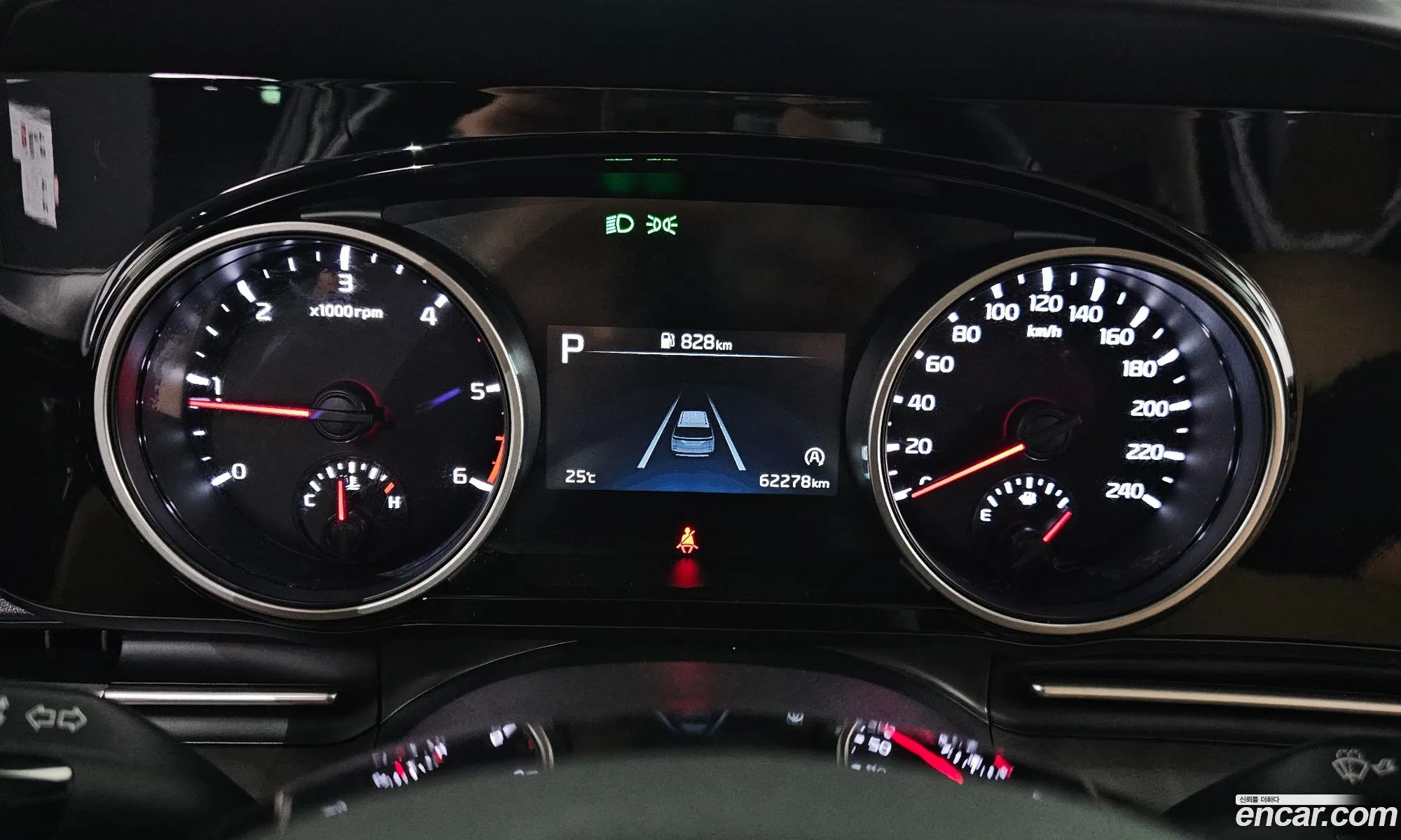 Kia Carnival 2022 — 17