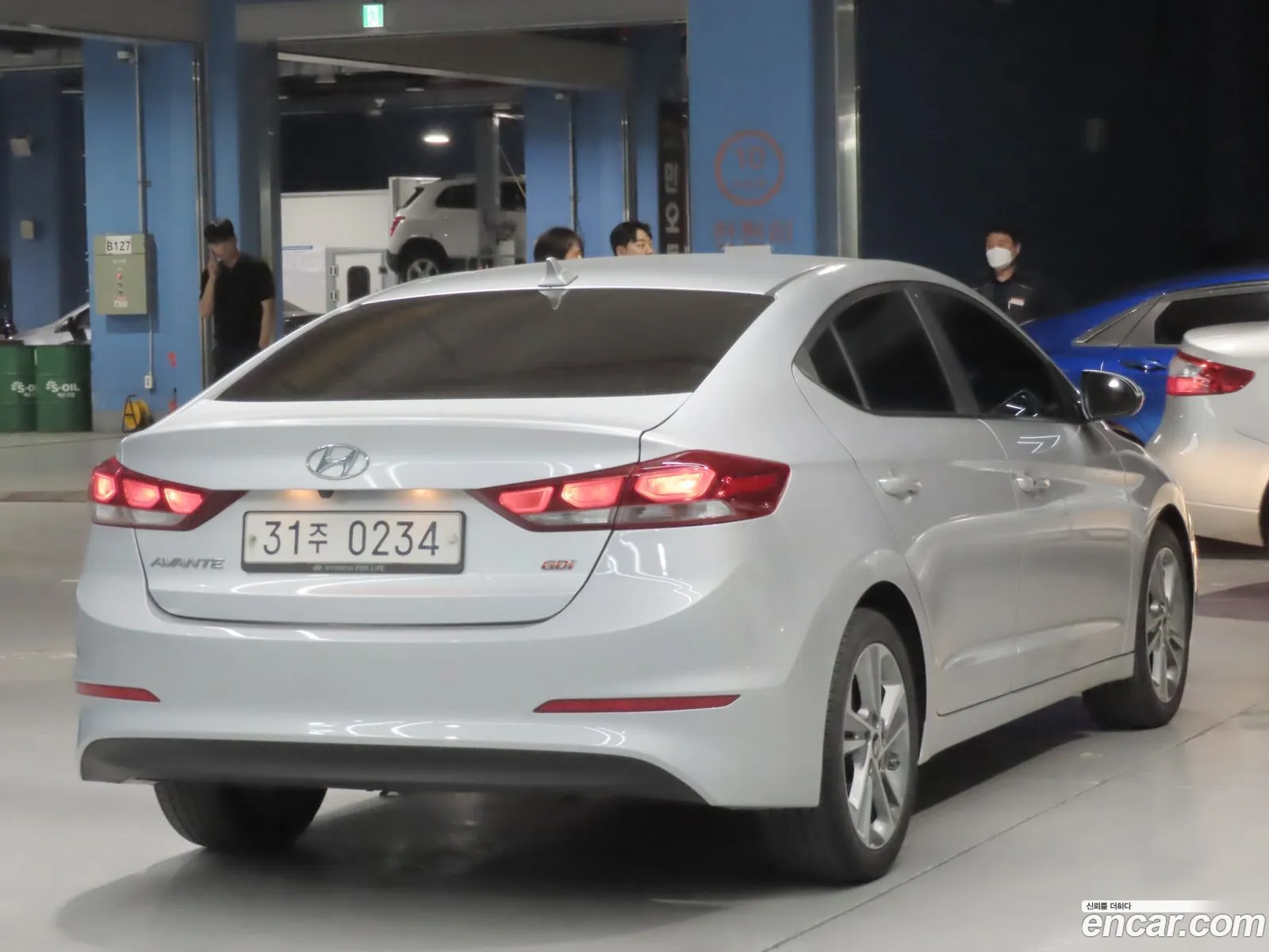 Hyundai Elantra AD 2016 — 13