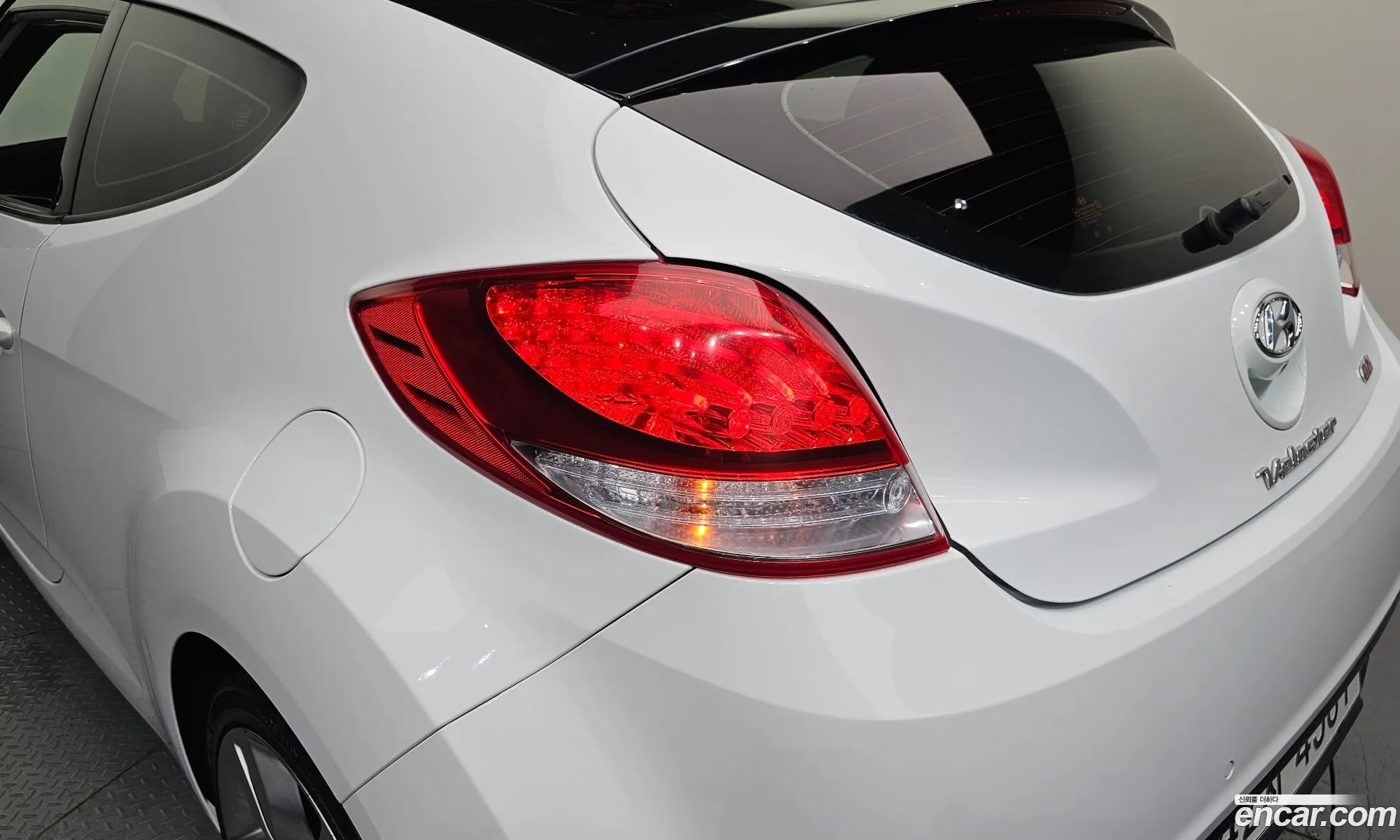 Hyundai Veloster 2014 KMHTC61DBEU192068 — 17