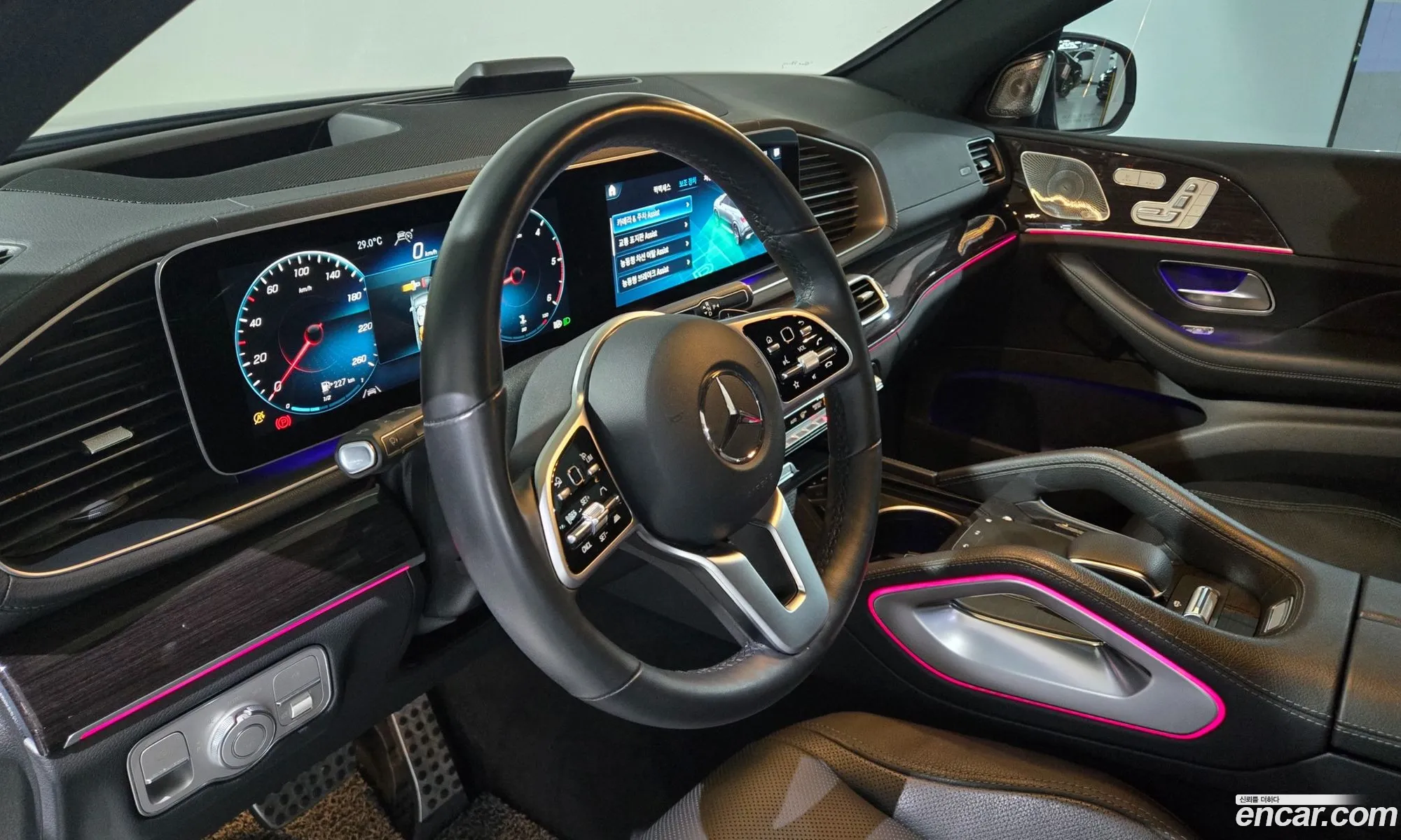 Mercedes-Benz GLE-Class W167 2021 — 16