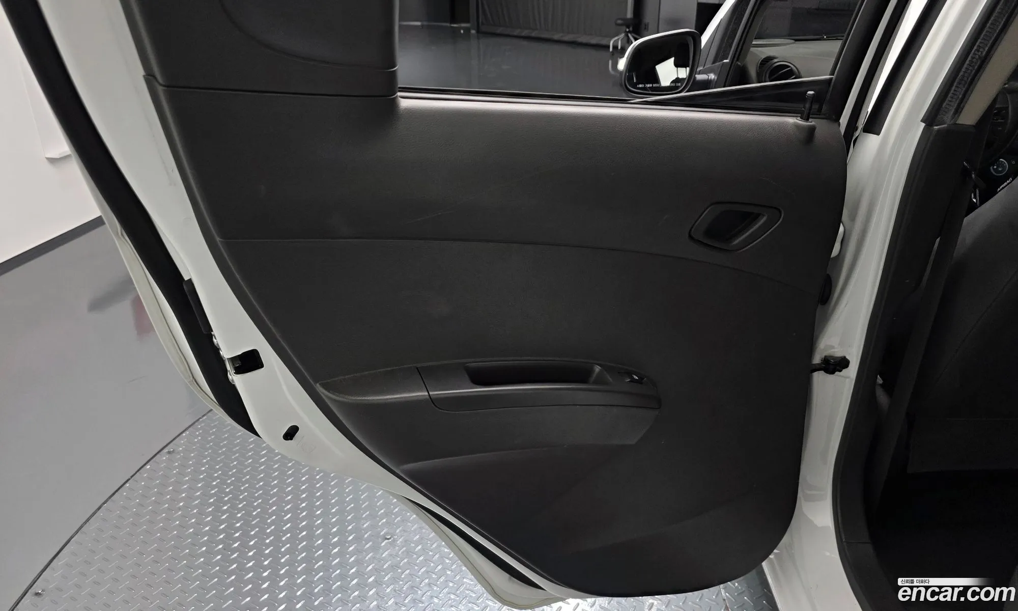 Chevrolet (GM Daewoo) Spark 2015 KLYMC48VDFC771885 — 32