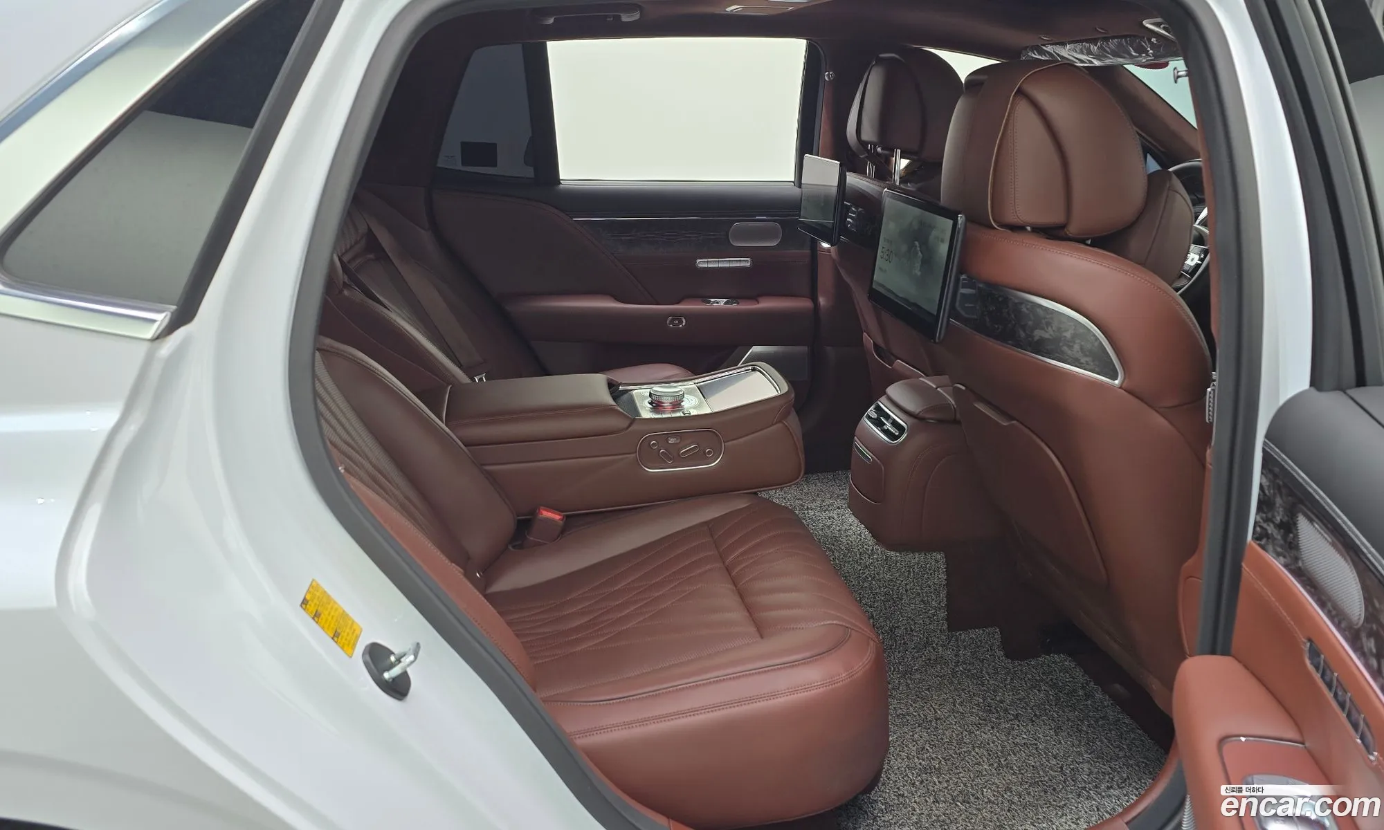 Genesis G90 2023 — 19