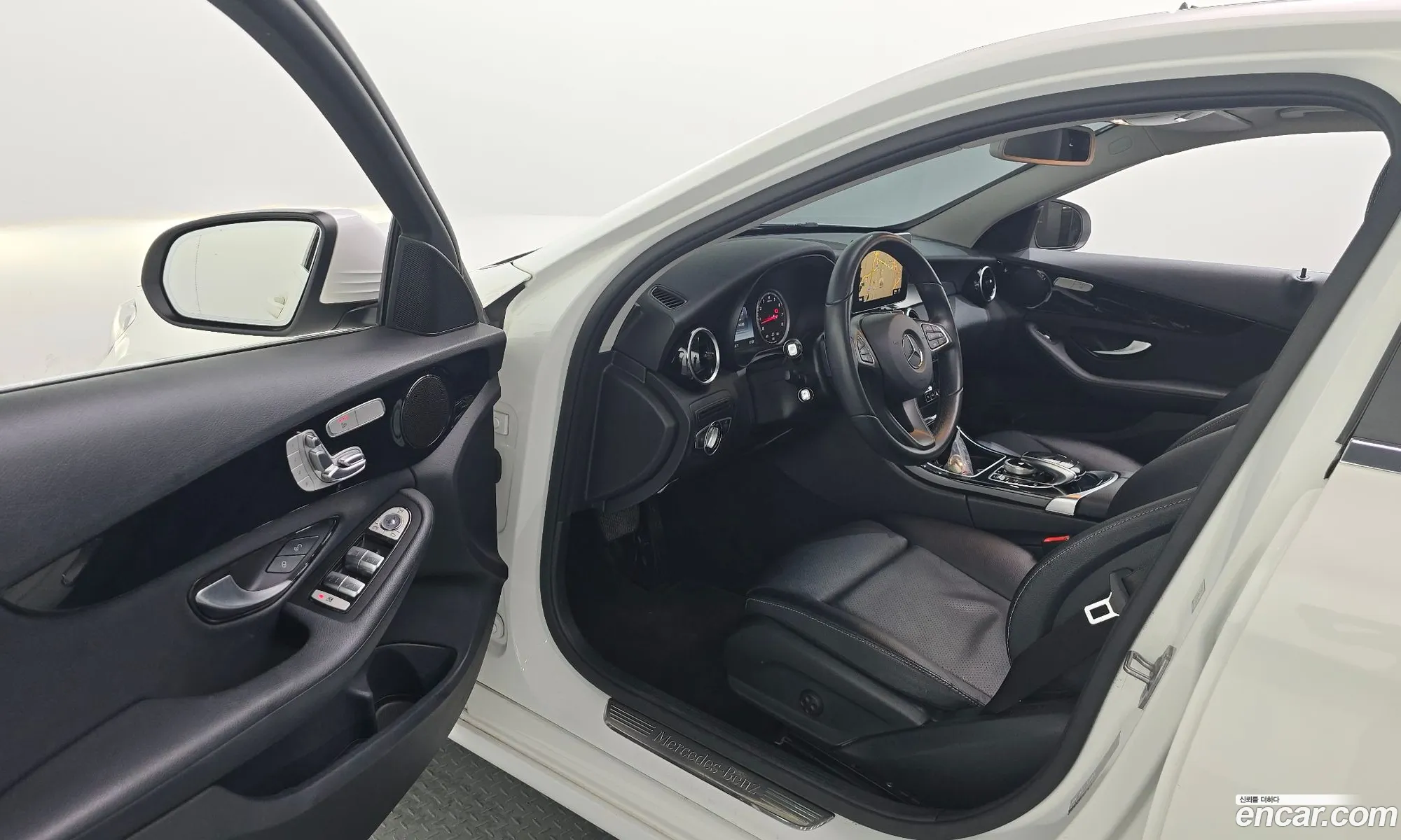 Mercedes-Benz C-Class W205 2017 — 17