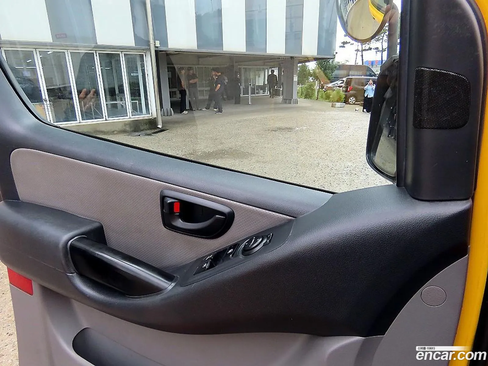 Hyundai Grand Starex 2014 — 15