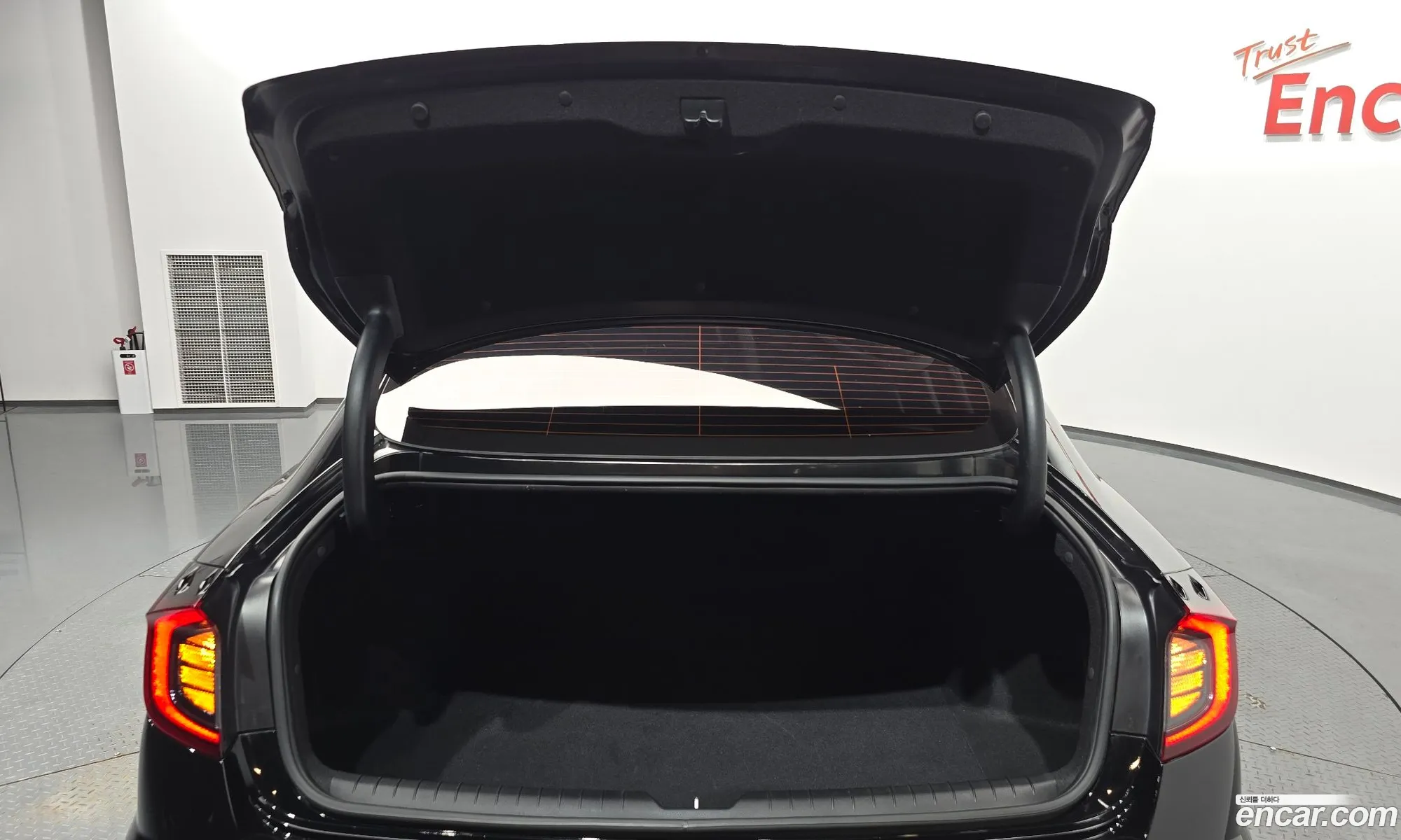 Hyundai Sonata 2019 KMHL141EBLA017544 — 24